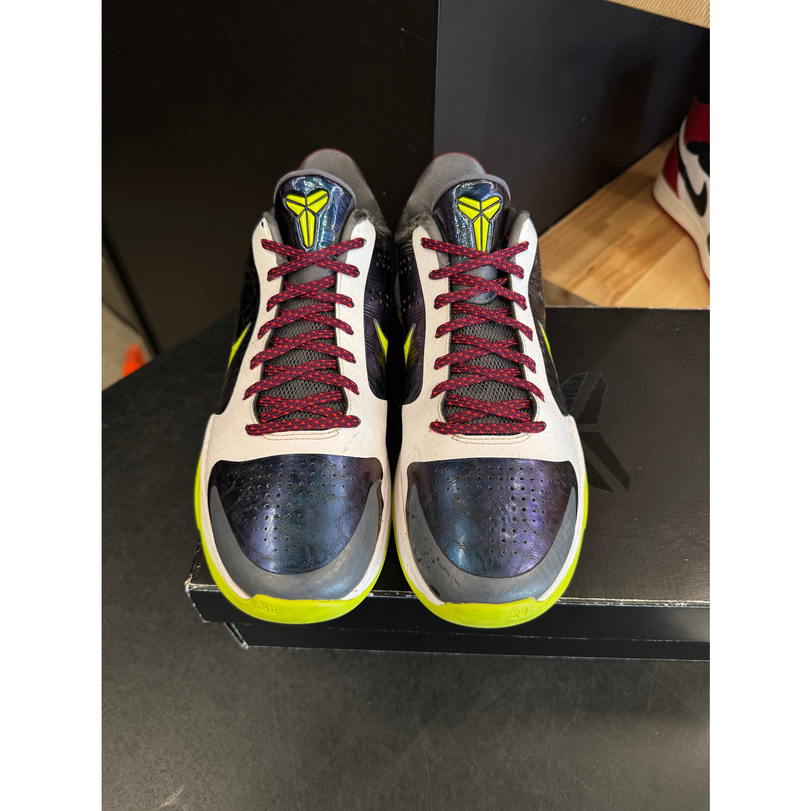 Nike Nike Kobe 5 Protro Chaos Size 10, PREOWNED