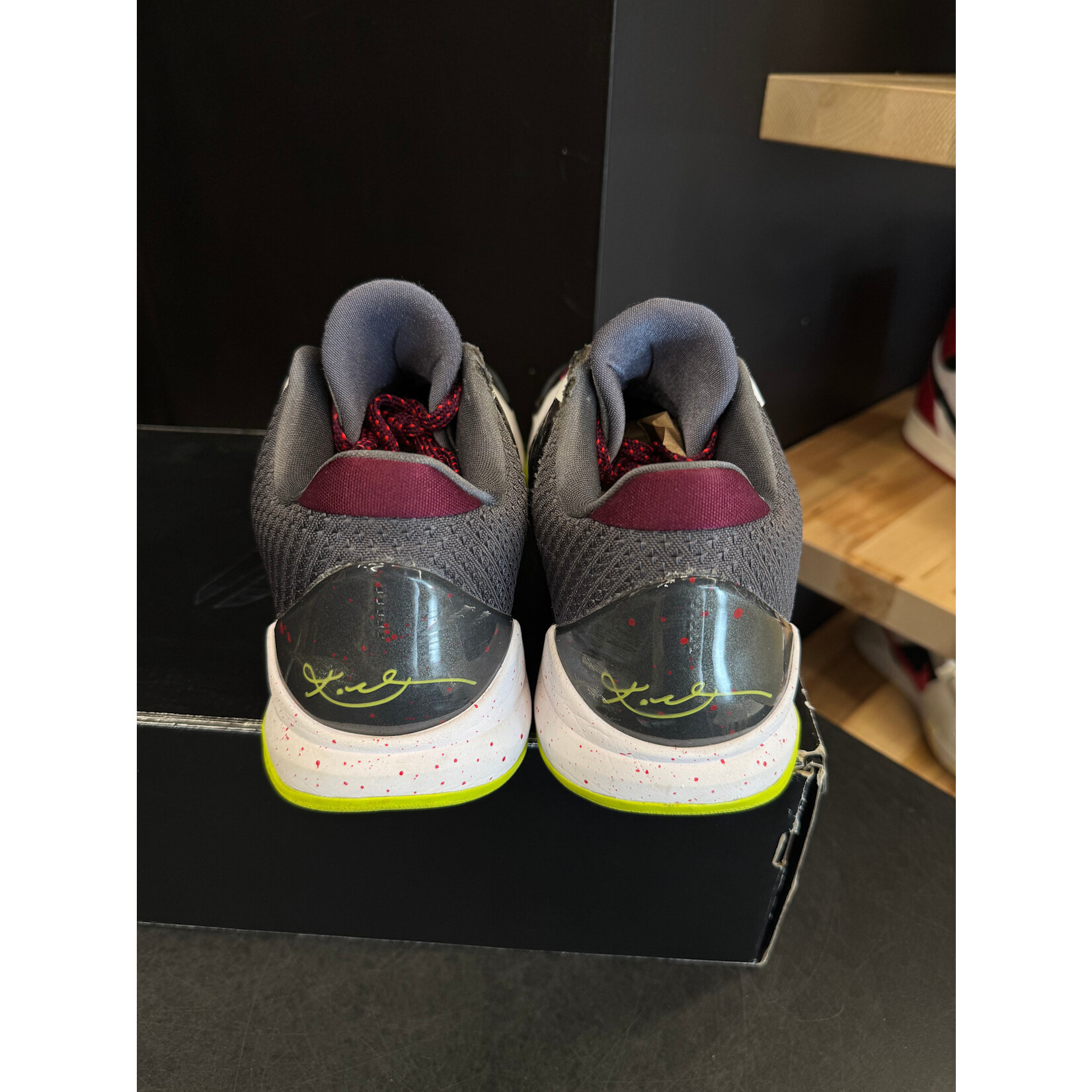 Nike Nike Kobe 5 Protro Chaos Size 10, PREOWNED