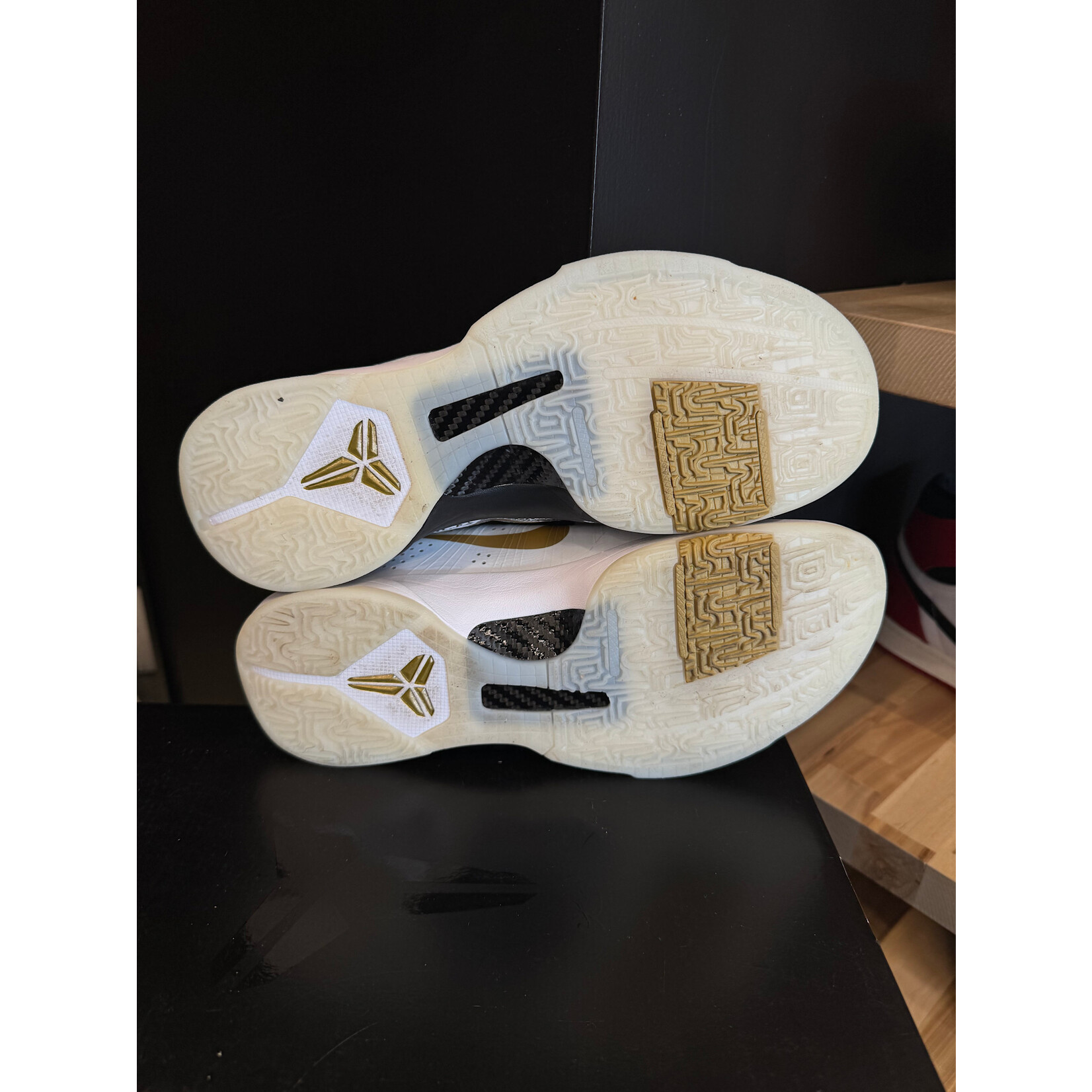 Nike Nike Kobe 5 Protro Big Stage/Parade Size 9.5, PREOWNED