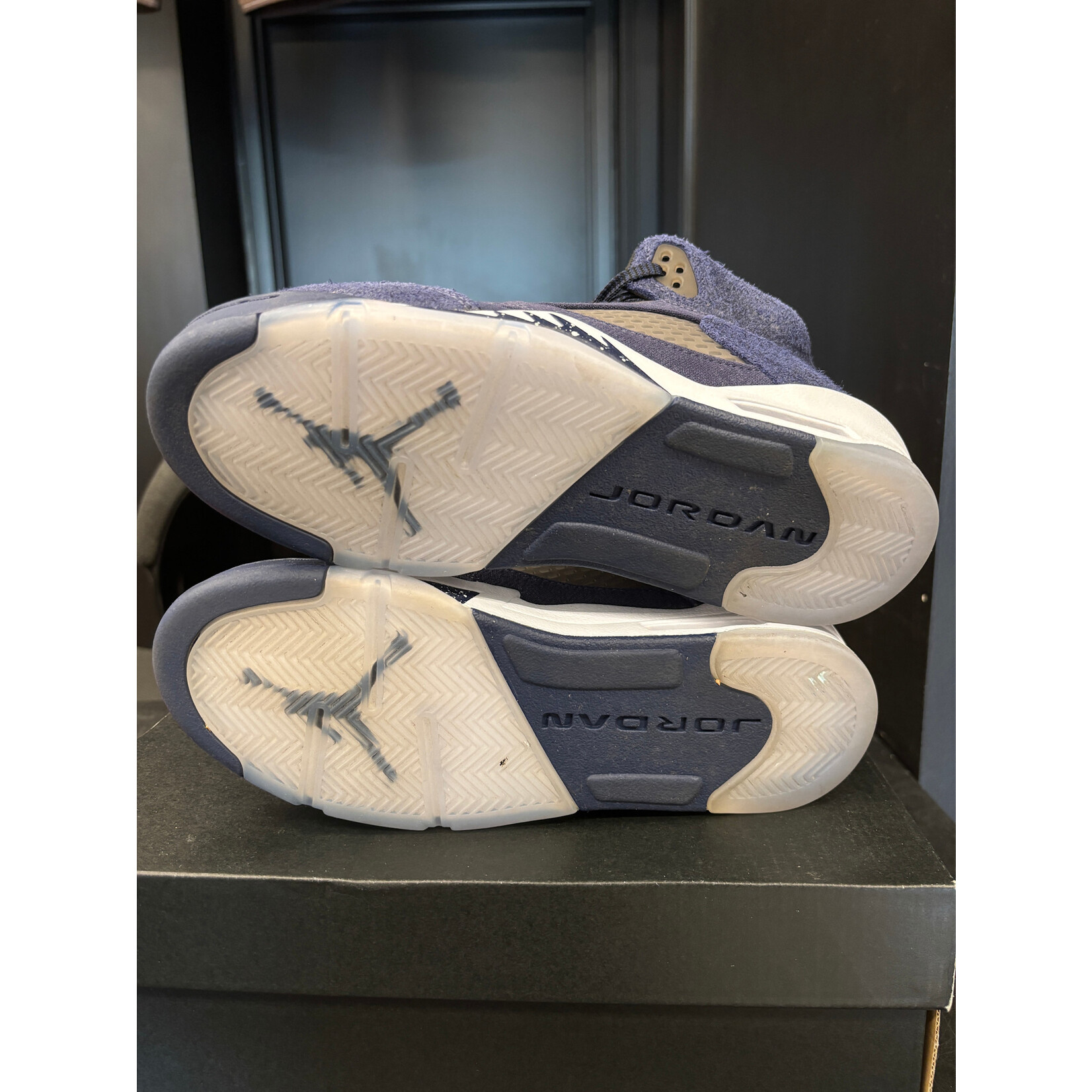 Jordan Jordan 5 Retro Georgetown (GS) Size 5, PREOWNED