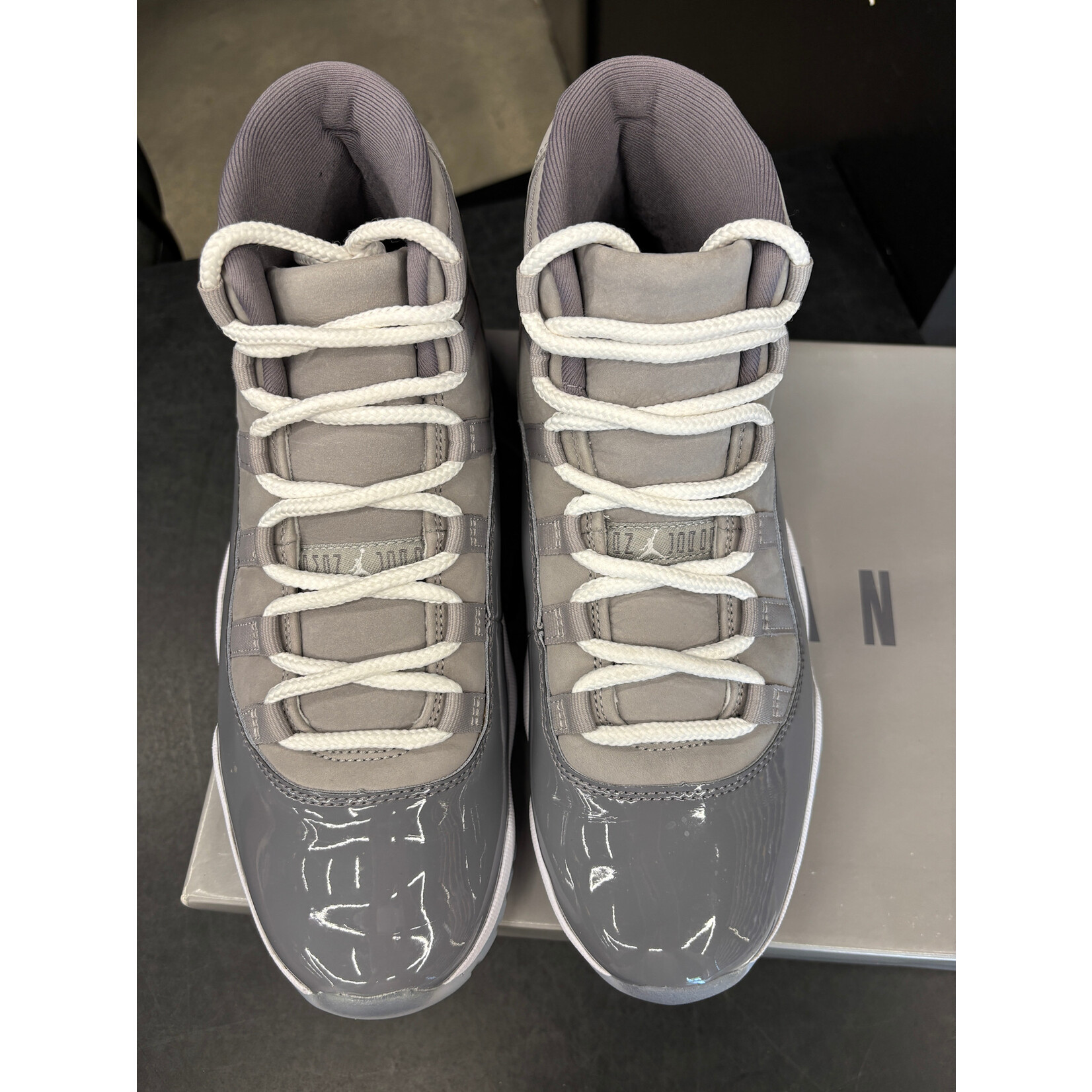 Jordan Jordan 11 Retro Cool Grey (2021) Size 9.5, PREOWNED