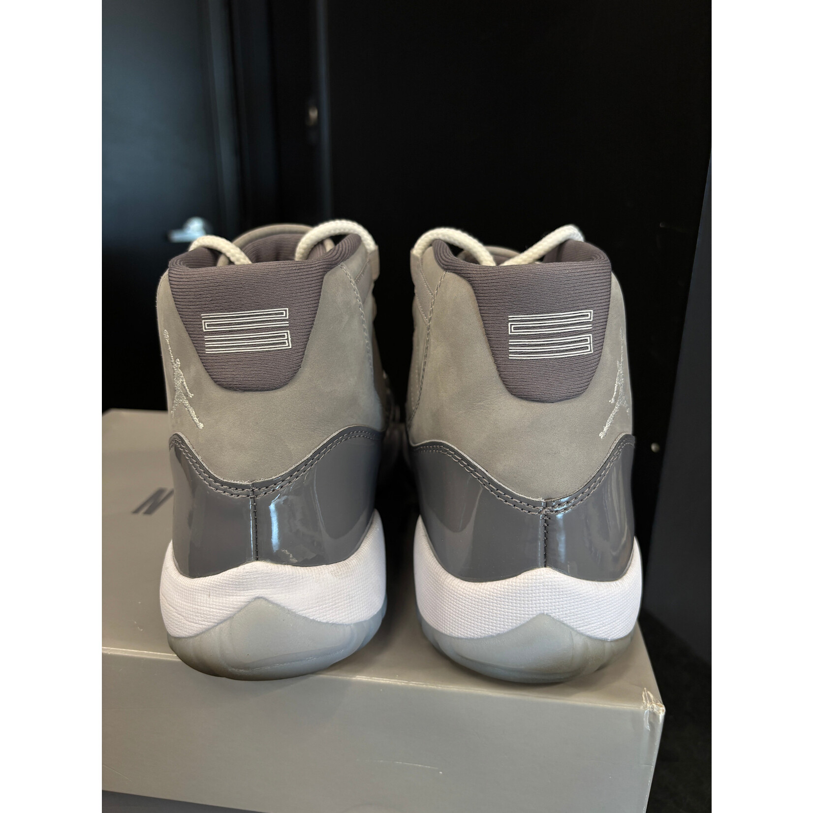 Jordan Jordan 11 Retro Cool Grey (2021) Size 9.5, PREOWNED