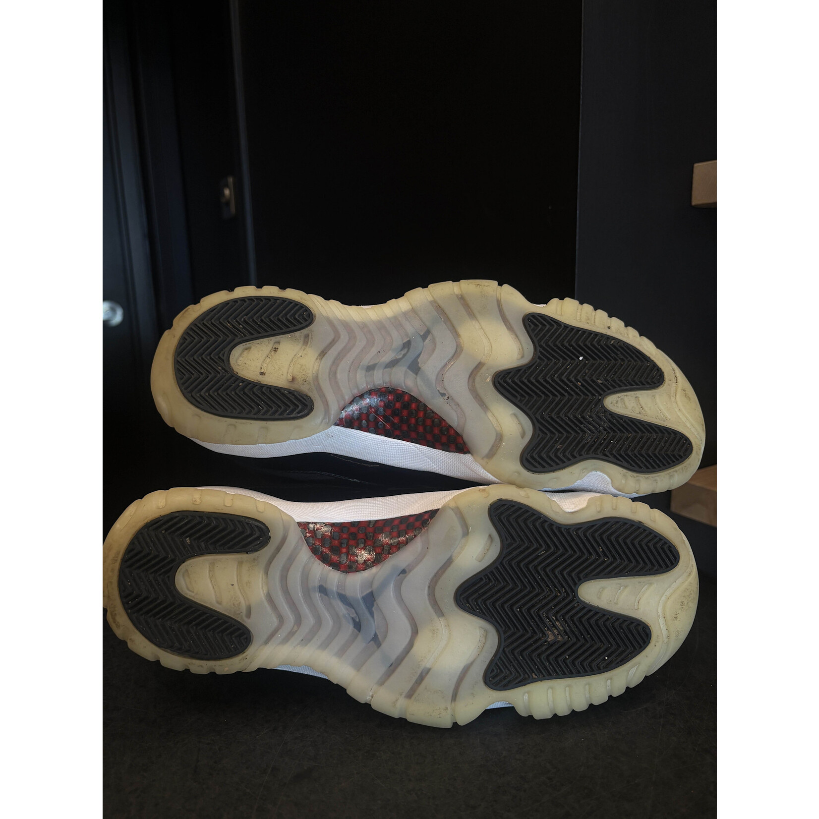 Jordan Jordan 11 Retro 72-10 Size 10.5, PREOWNED NO BOX