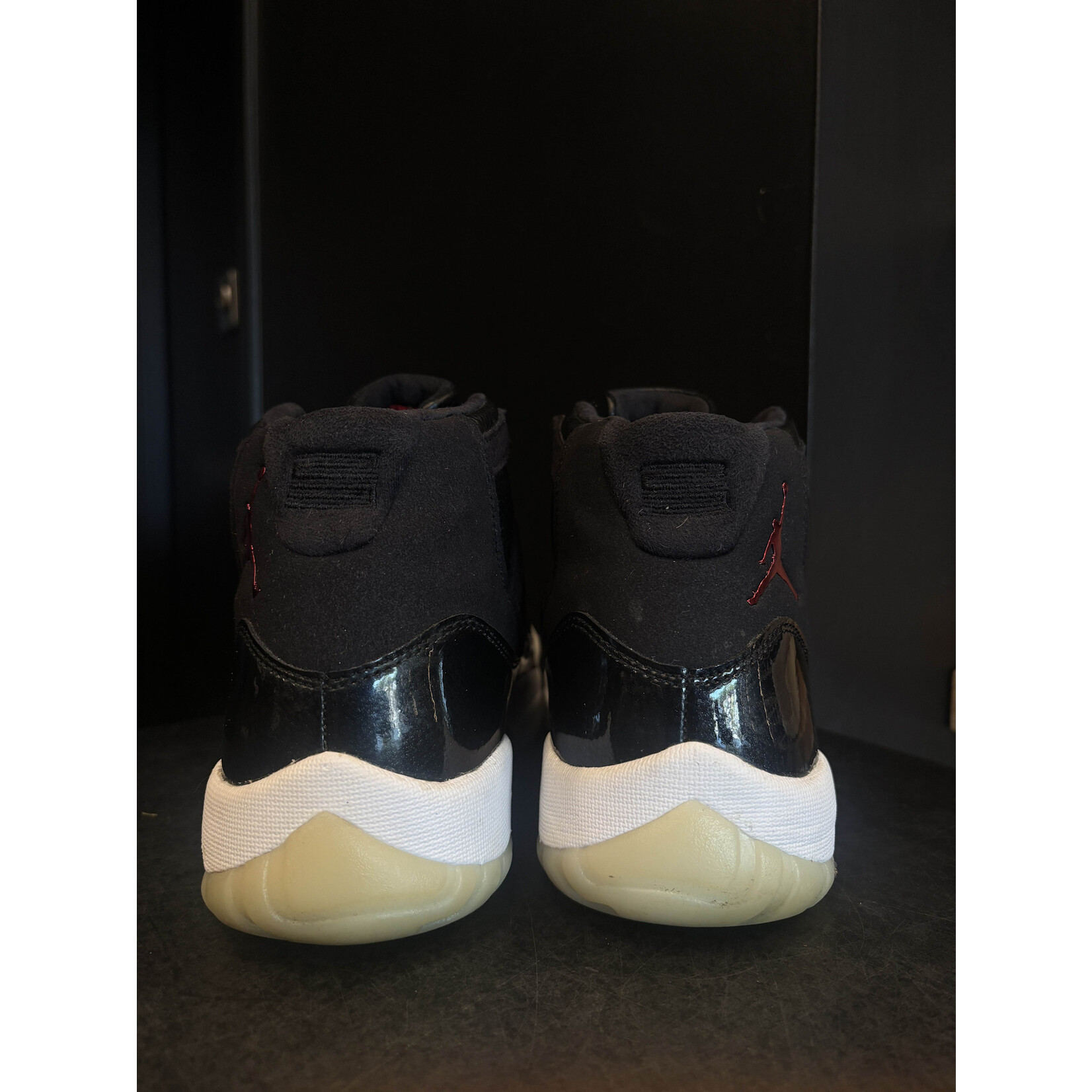 Jordan Jordan 11 Retro 72-10 Size 10.5, PREOWNED NO BOX