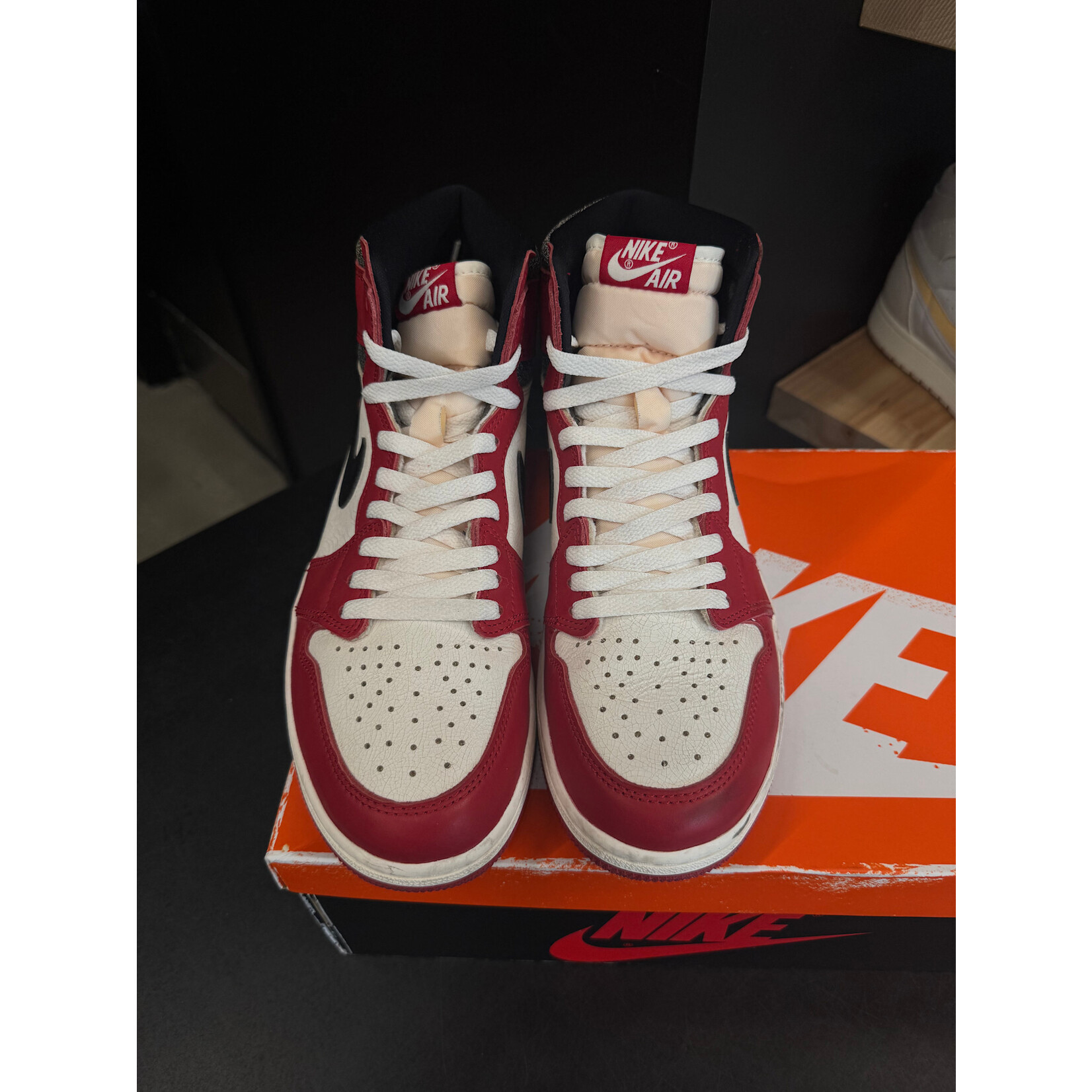 Jordan Jordan 1 Retro High OG Chicago Lost and Found Size 9, PREOWNED