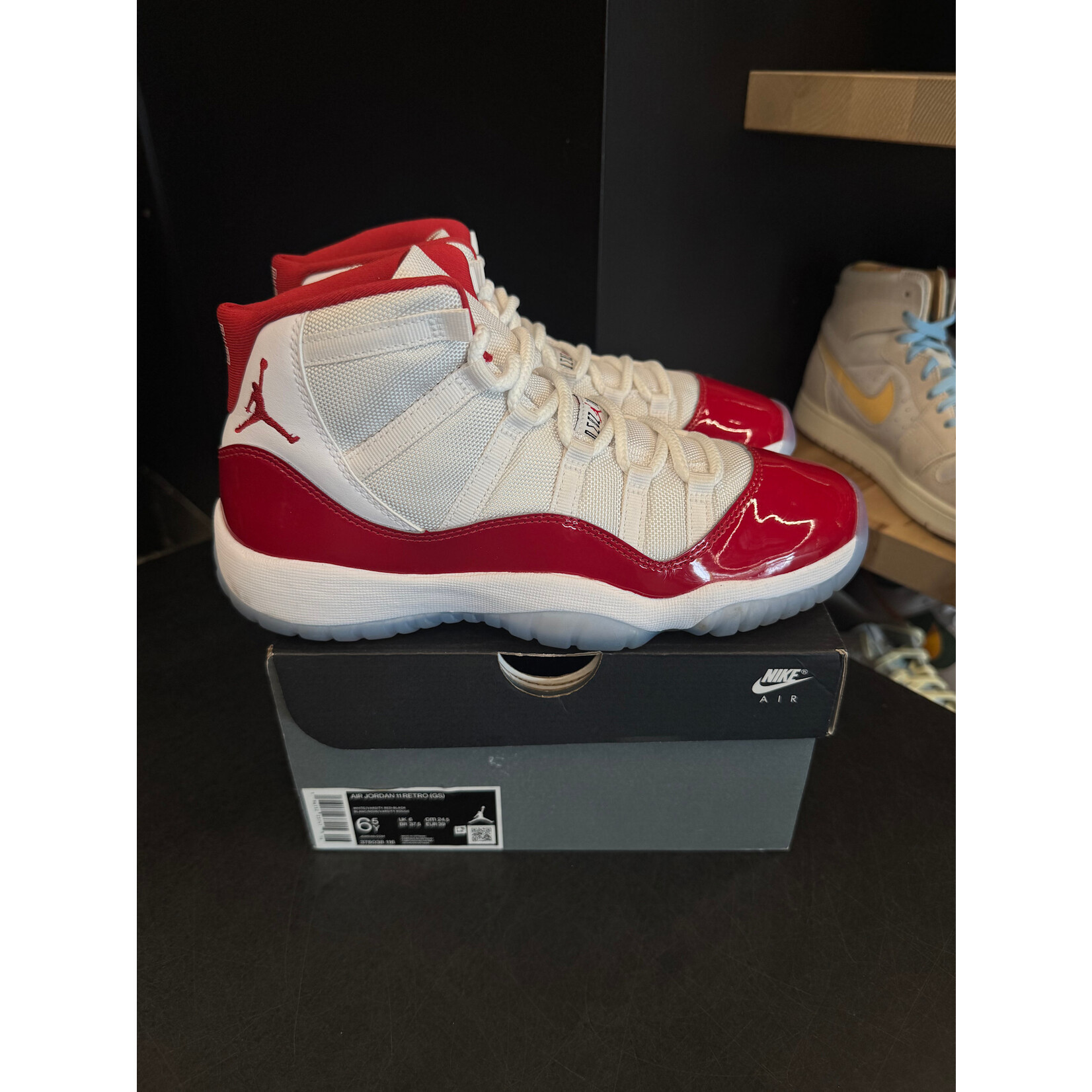 Jordan Jordan 11 Retro Cherry (2022) (GS) Size 6.5, PREOWNED
