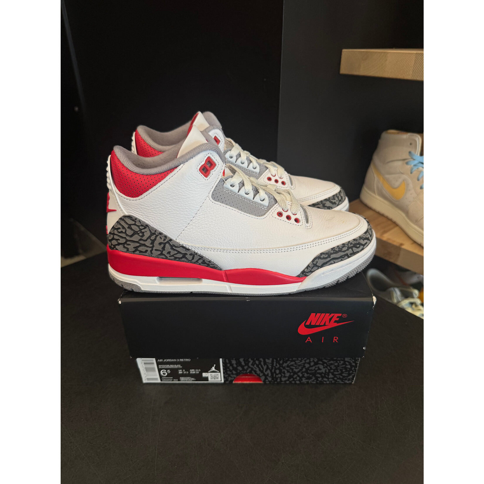 Jordan Jordan 3 Retro Fire Red (2022) Size 6.5, PREOWNED