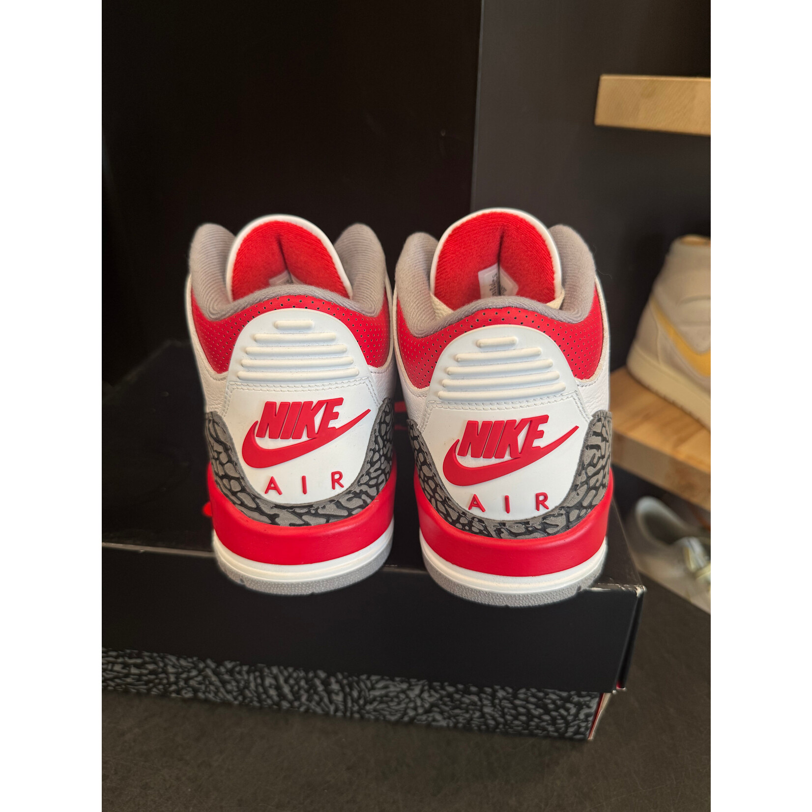 Jordan Jordan 3 Retro Fire Red (2022) Size 6.5, PREOWNED