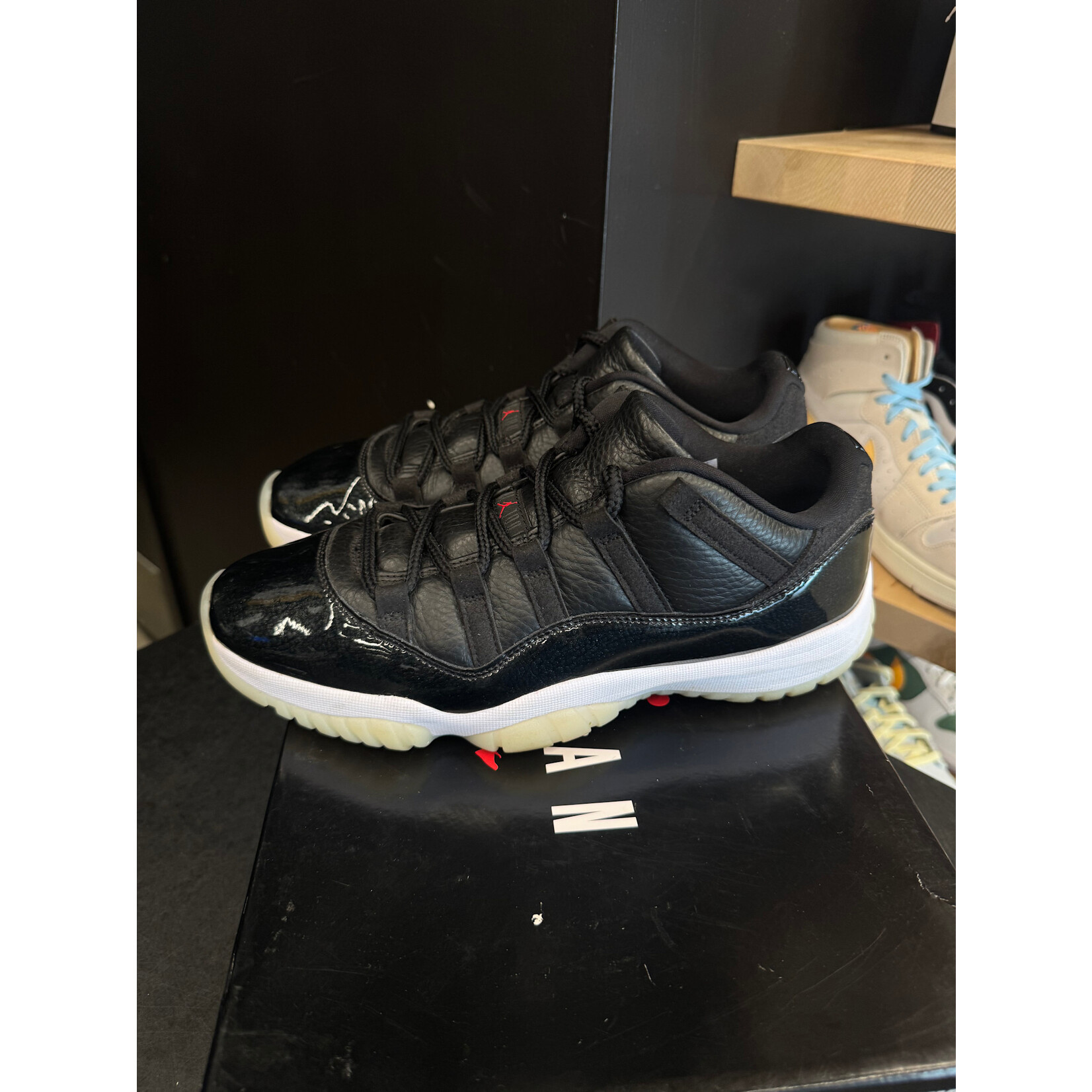 Jordan Jordan 11 Retro Low 72-10 Size 9.5, PREOWNED