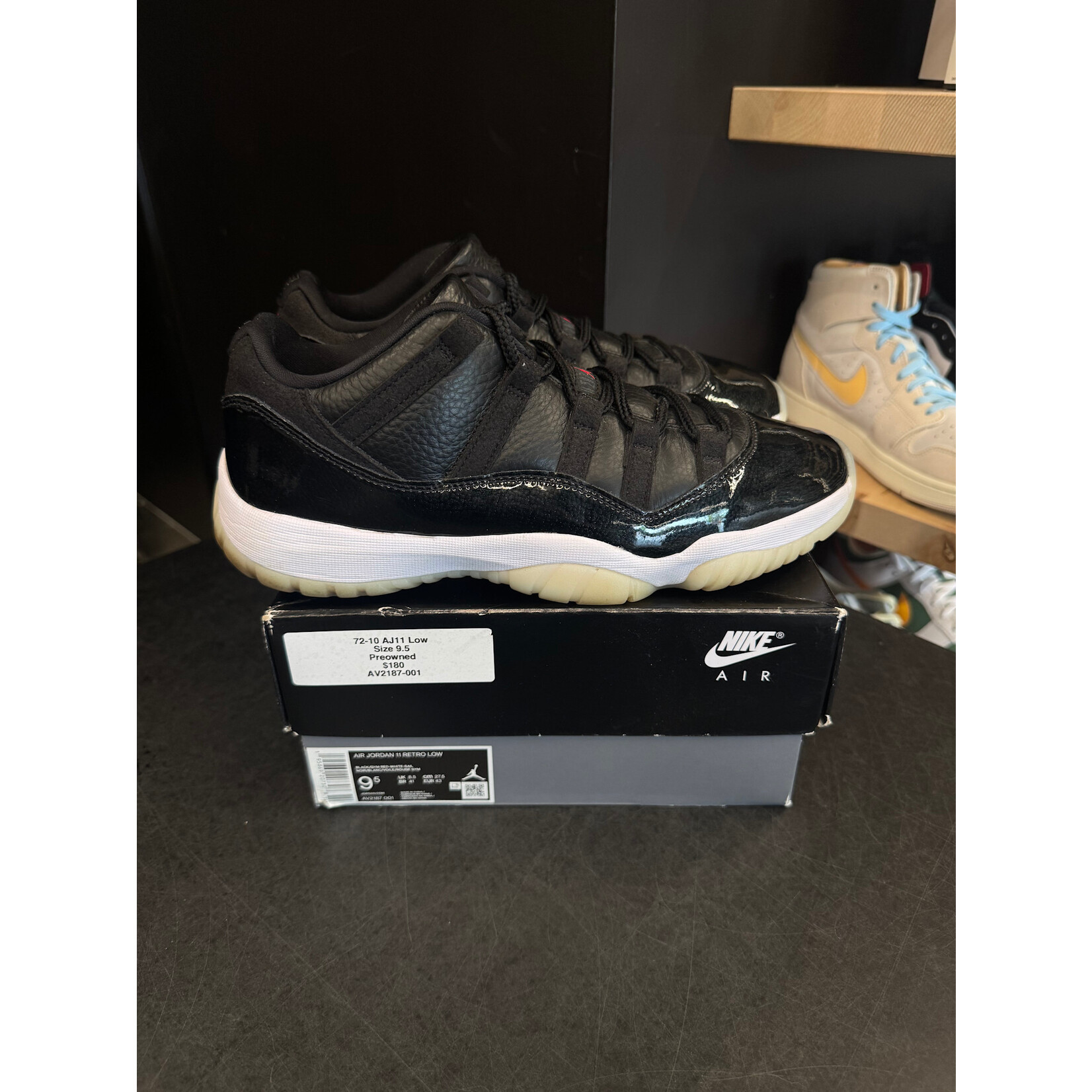 Jordan Jordan 11 Retro Low 72-10 Size 9.5, PREOWNED