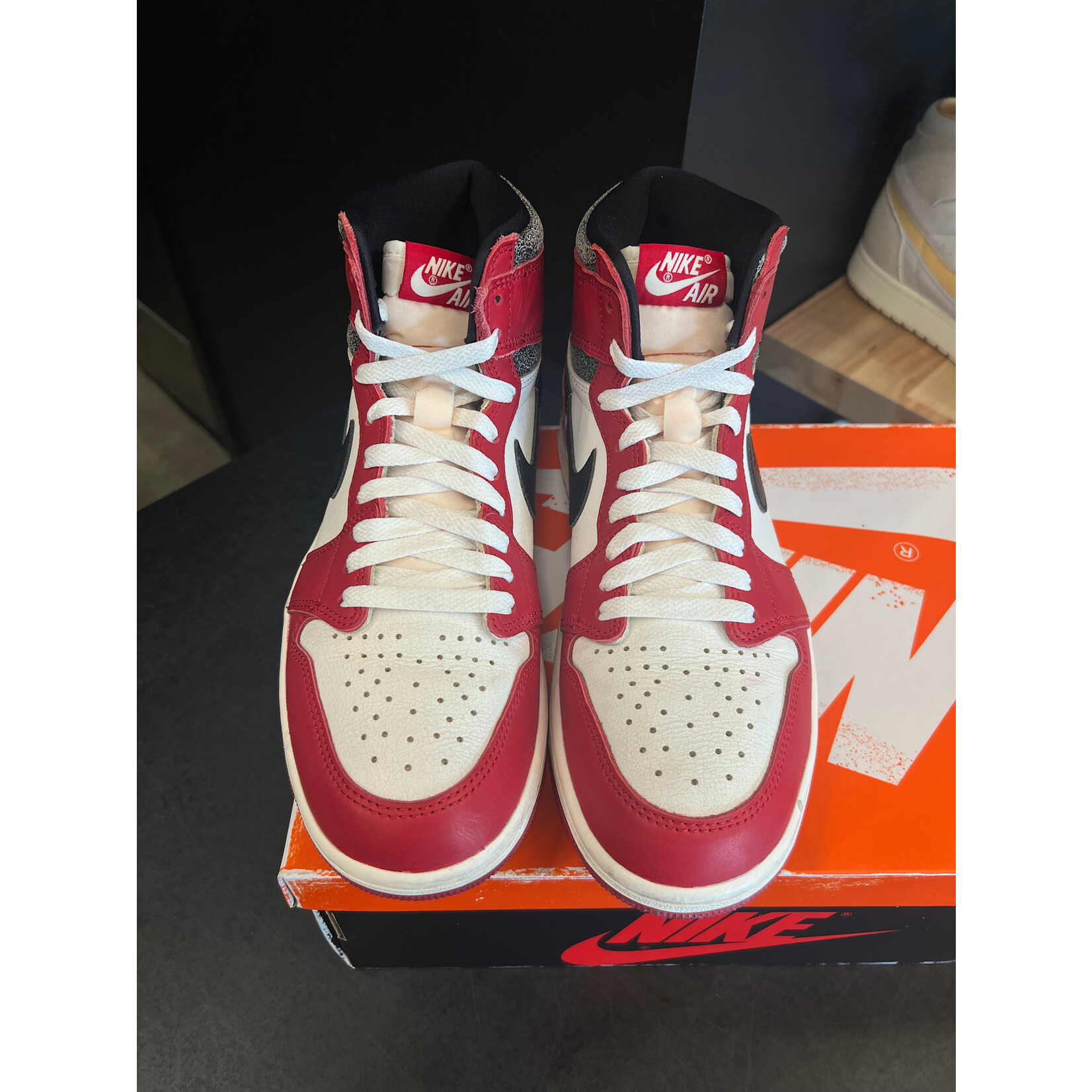 Jordan Jordan 1 Retro High OG Chicago Lost and Found Size 8.5, PREOWNED