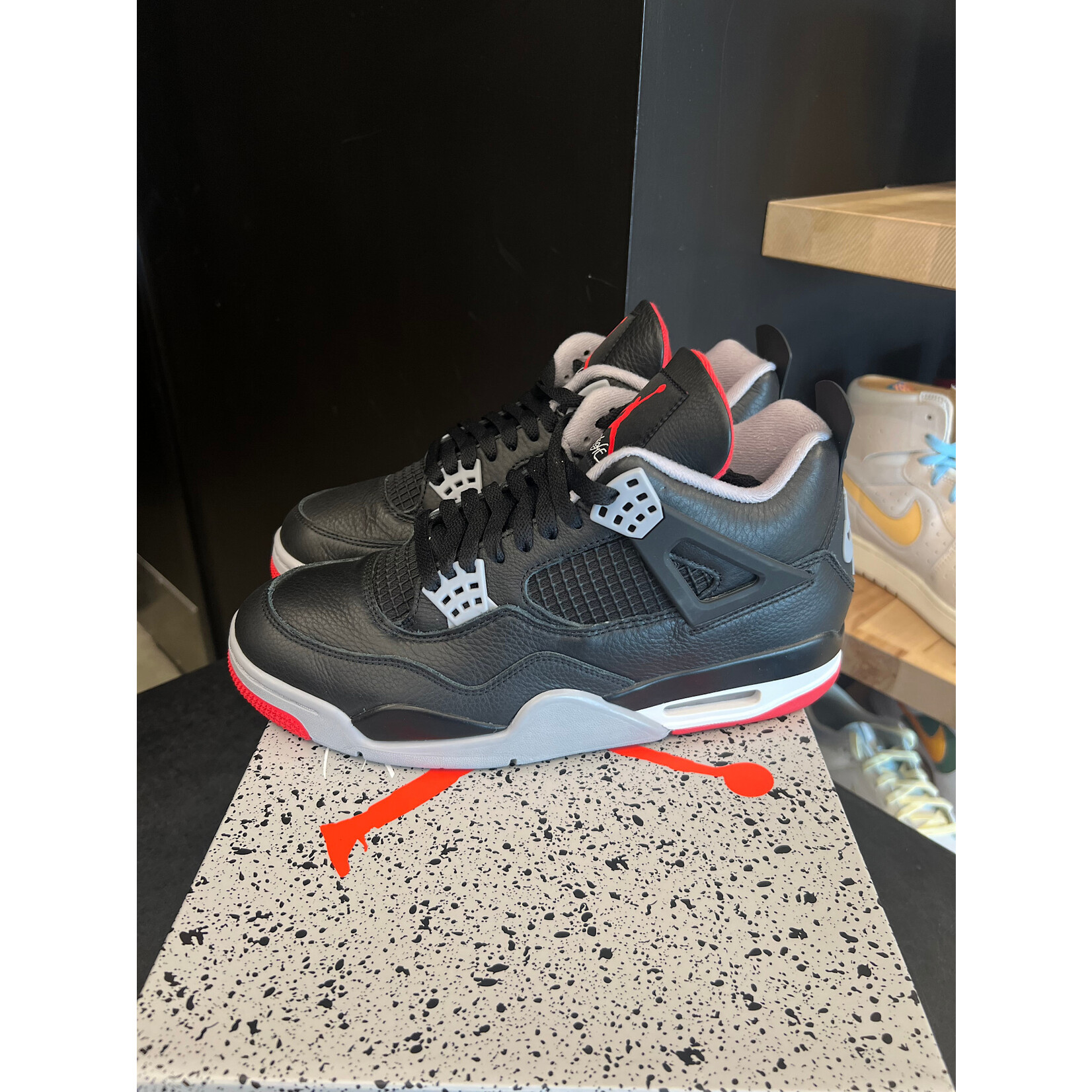 Jordan Jordan 4 Retro Bred Reimagined Size 9, PREOWNED