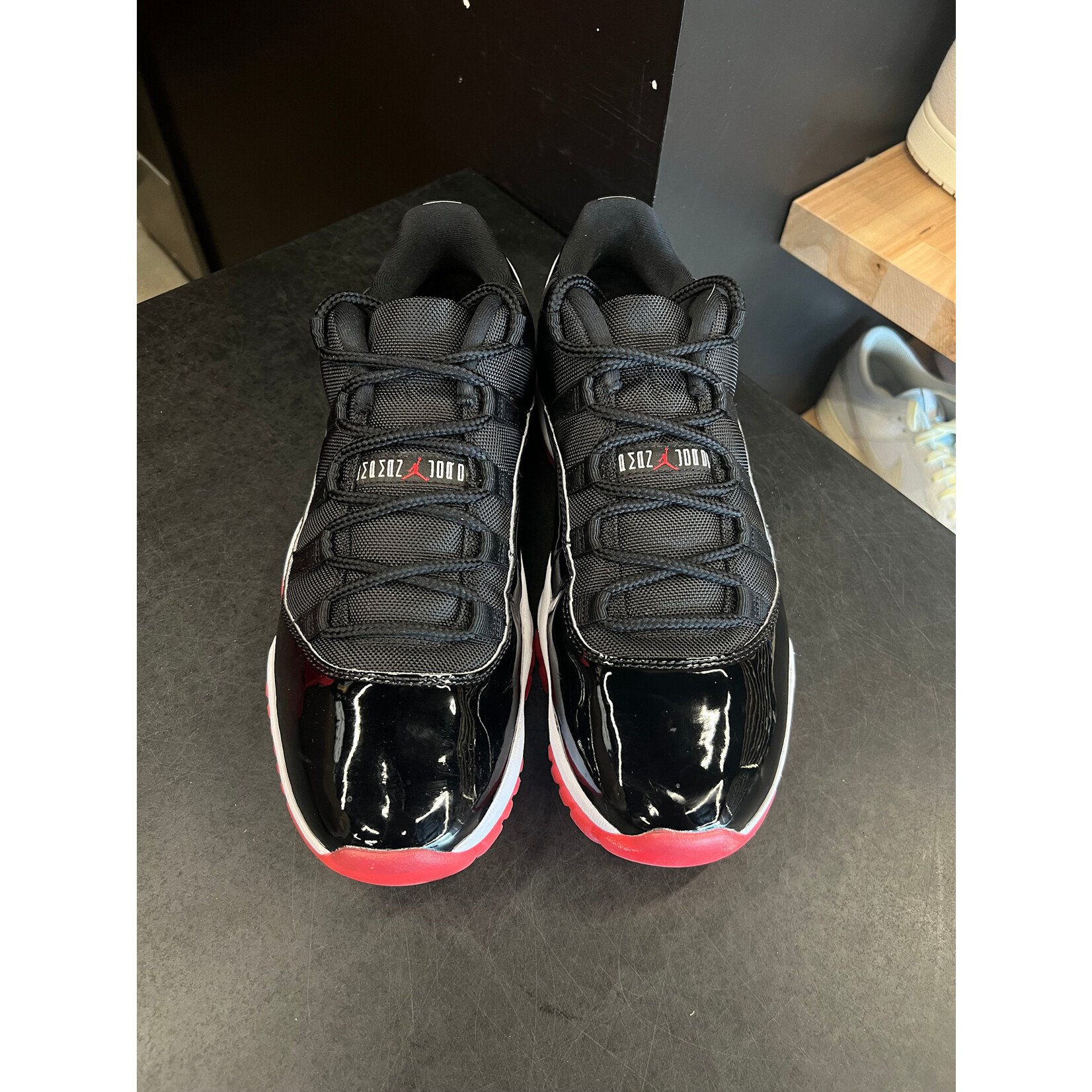 Jordan Jordan 11 Retro Low Bred (2025) Size 9.5, PREOWNED