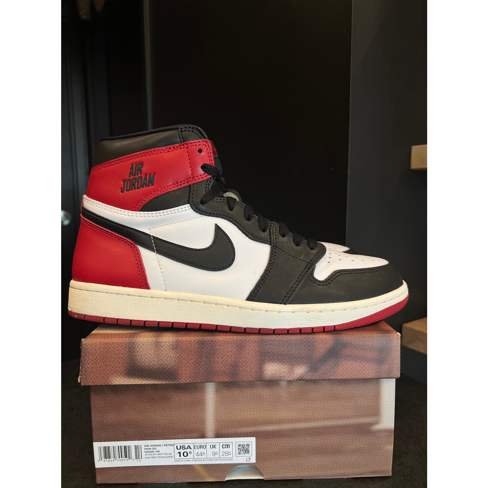 Jordan Jordan 1 Retro High OG Black Toe Reimagined Size 10.5, PREOWNED