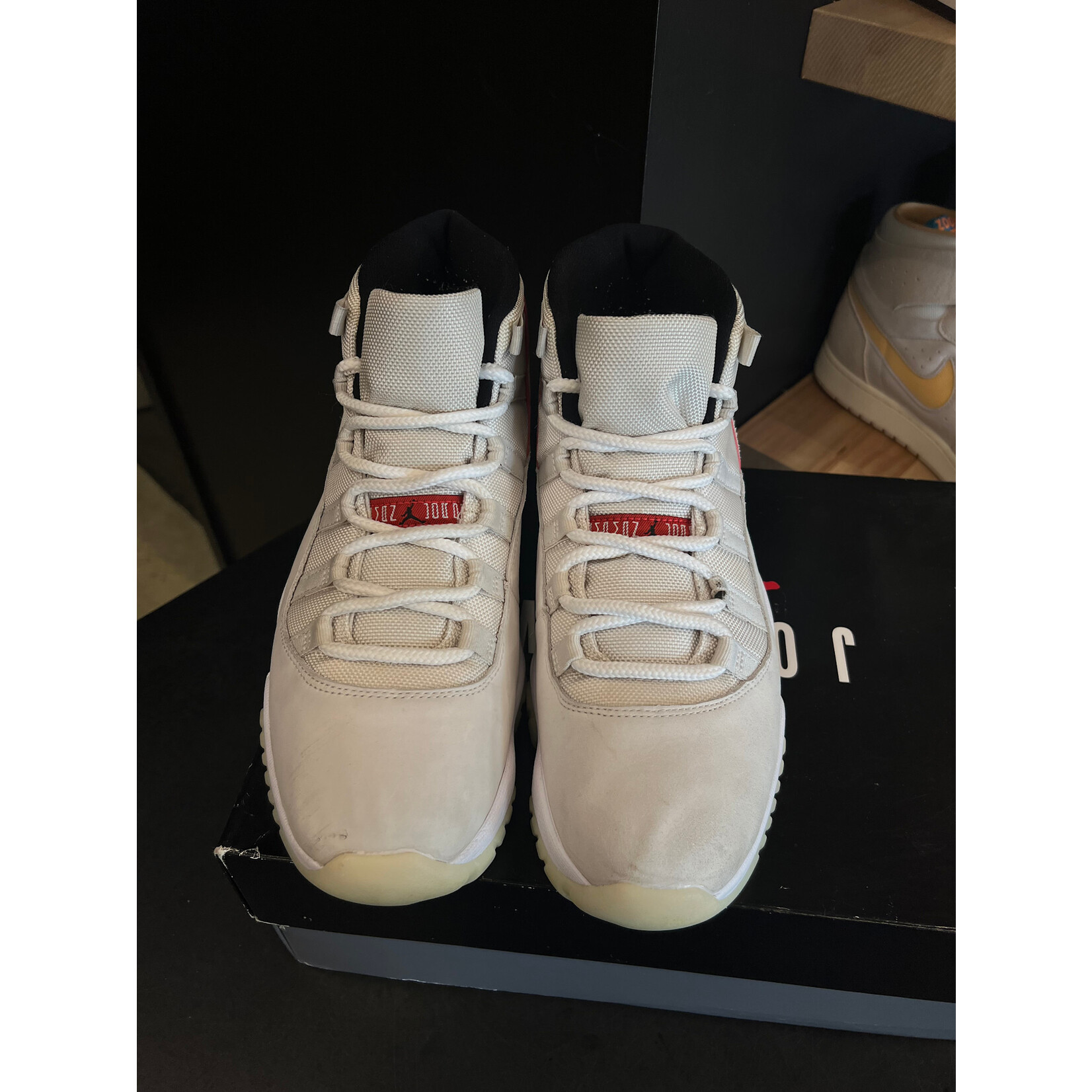 Jordan Jordan 11 Retro Platinum Tint Size 10, PREOWNED