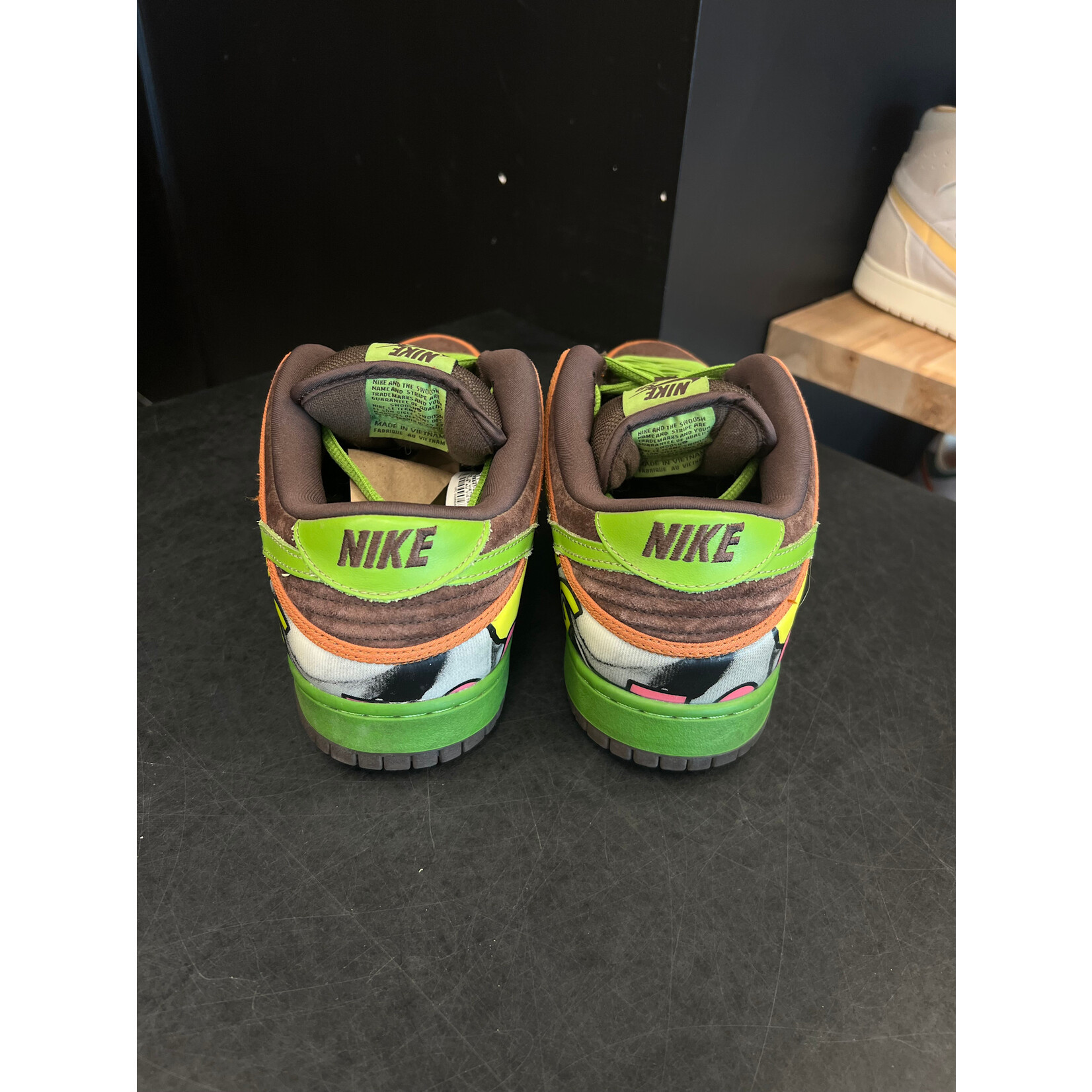 Nike Nike SB Dunk Low De La Soul (2015) Size 12, PREOWNED