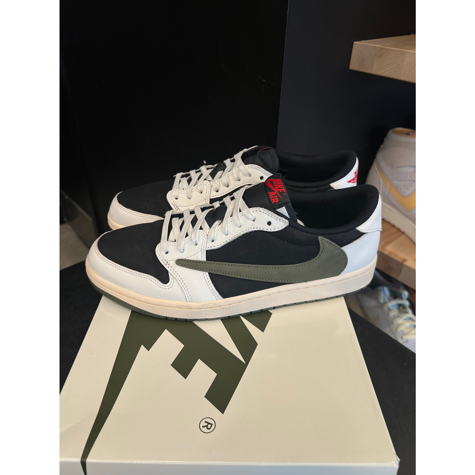 Jordan Jordan 1 Retro Low OG SP Travis Scott Olive (Women's) Size 12W, PREOWNED