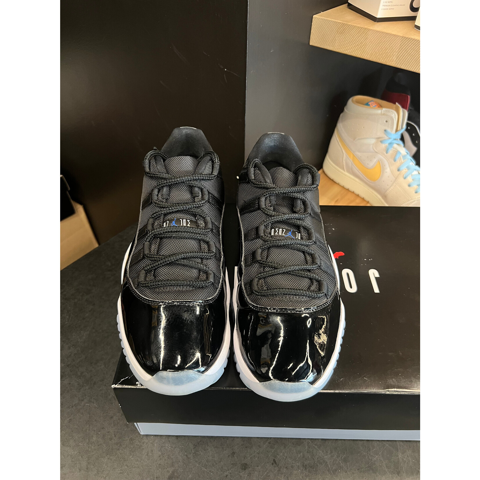 Jordan Jordan 11 Retro Low Space Jam Size 9.5, PREOWNED