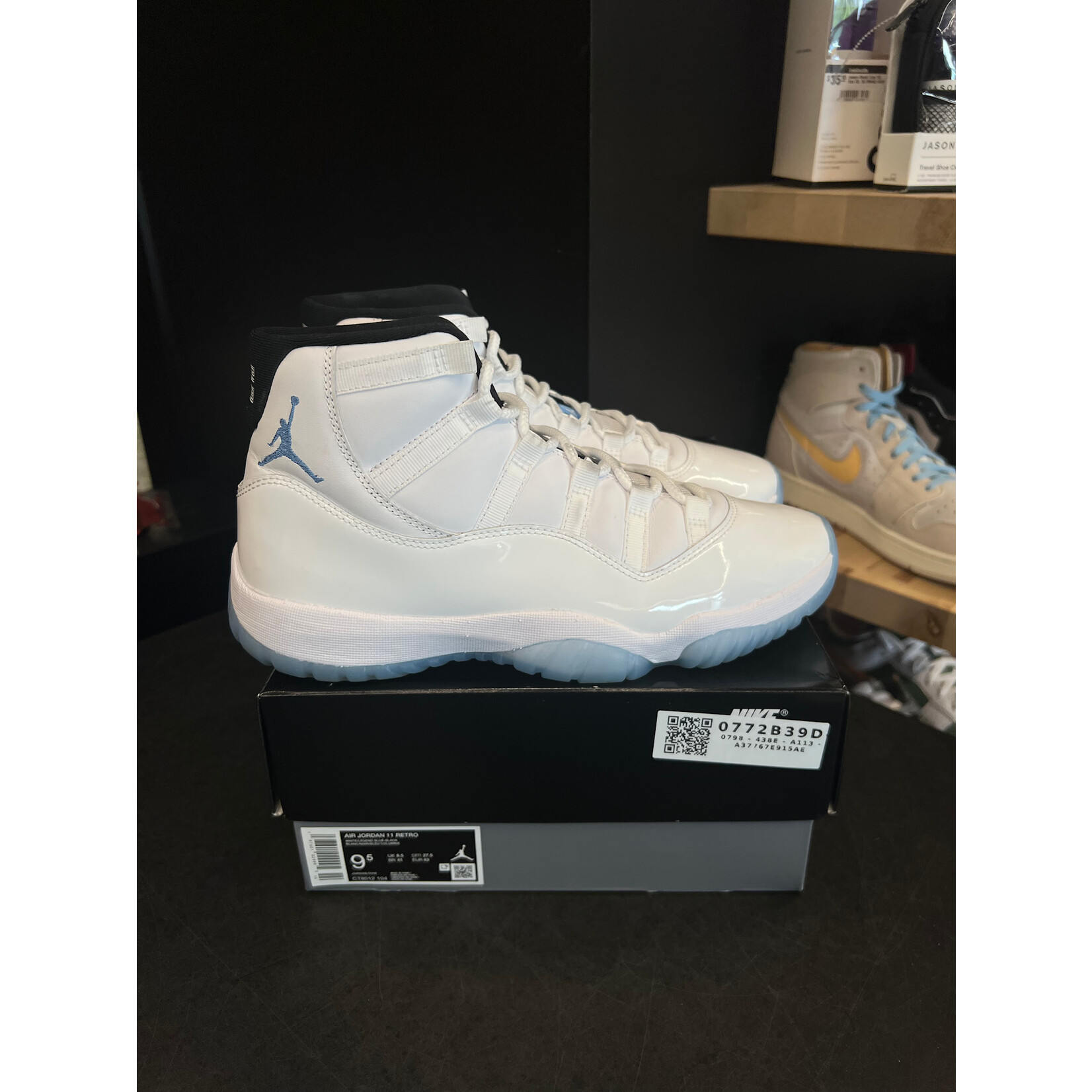 Jordan Jordan 11 Retro Legend Blue (2024) Size 9.5, PREOWNED