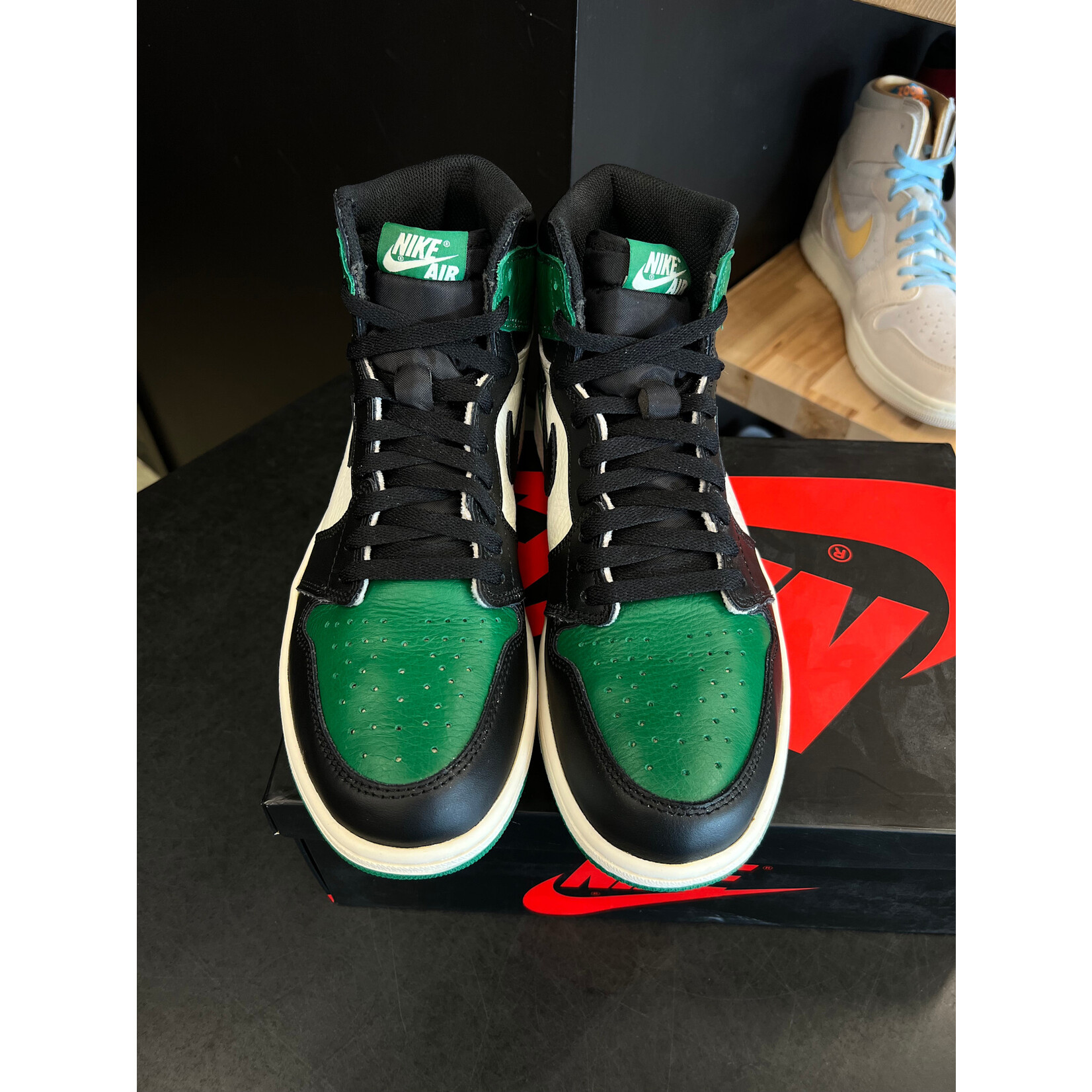 Jordan Jordan 1 Retro High Pine Green Size 9.5, PREOWNED