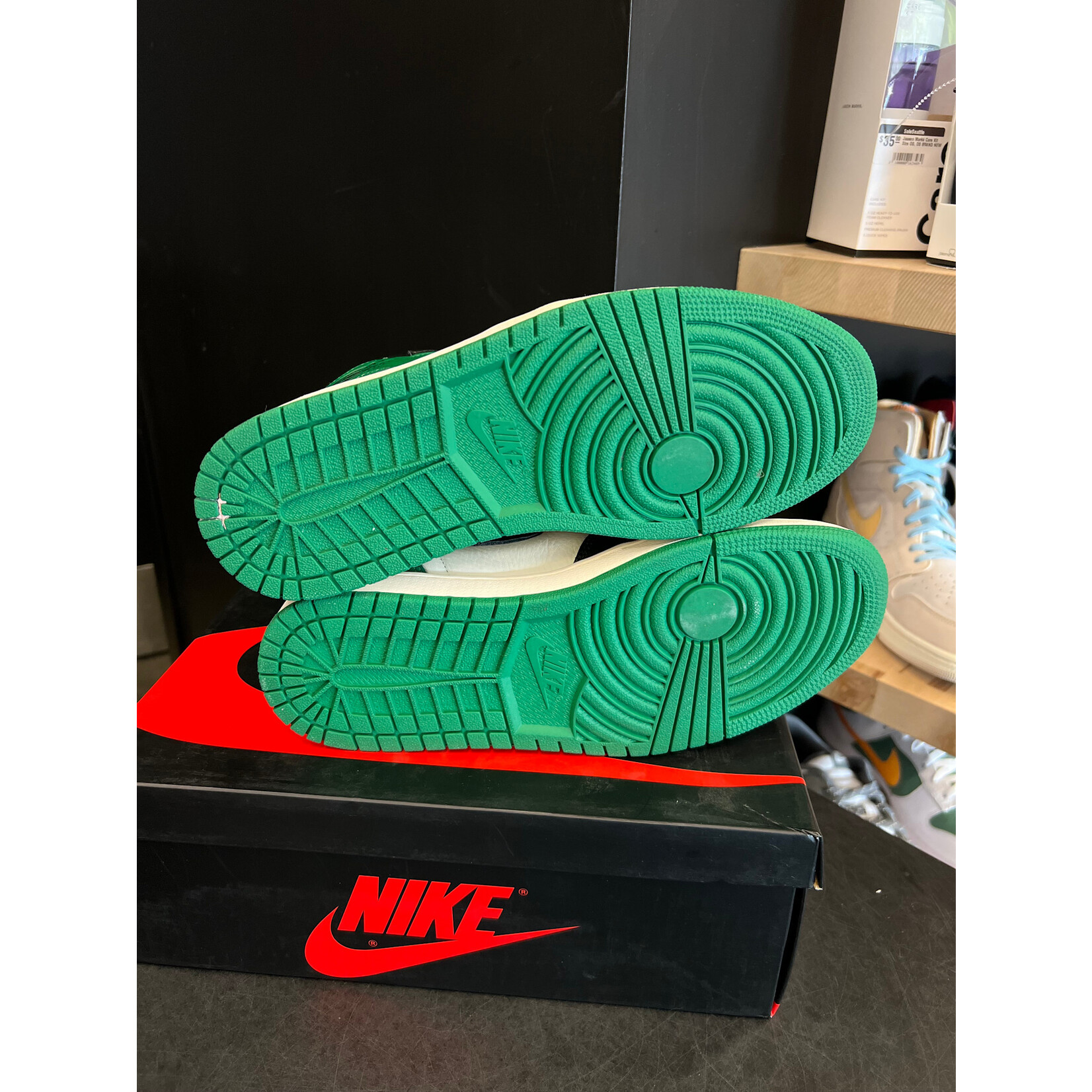 Jordan Jordan 1 Retro High Pine Green Size 9.5, PREOWNED