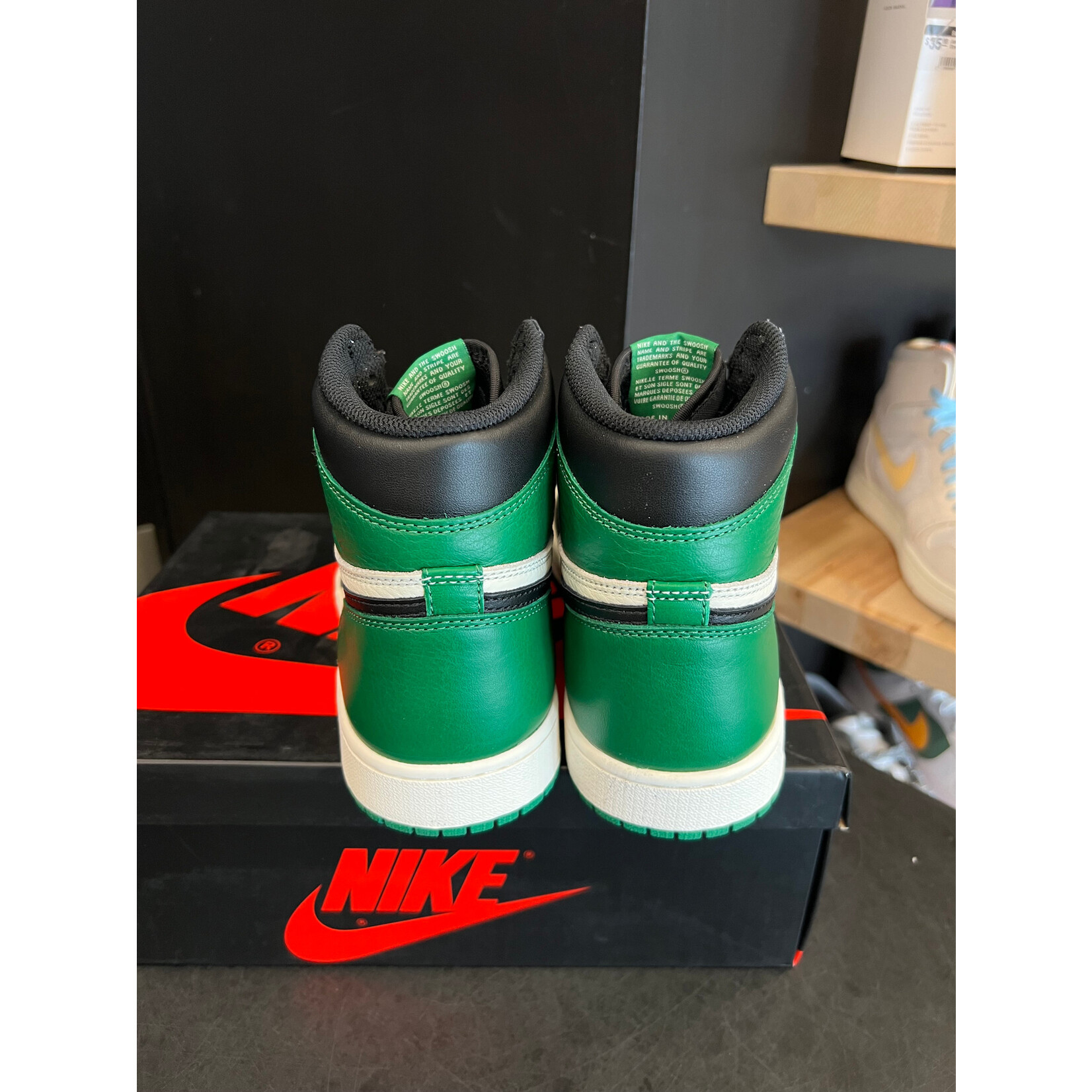 Jordan Jordan 1 Retro High Pine Green Size 9.5, PREOWNED