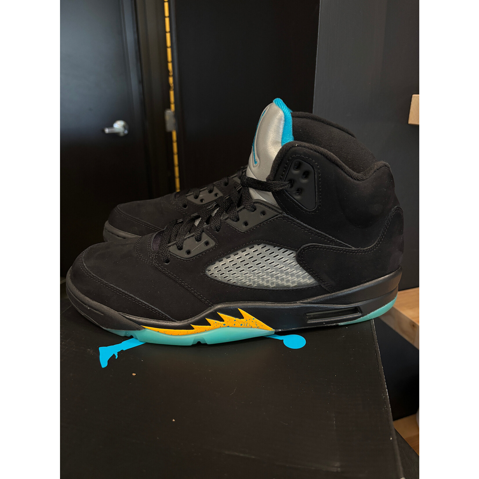 Jordan Jordan 5 Retro Aqua Size 11, PREOWNED