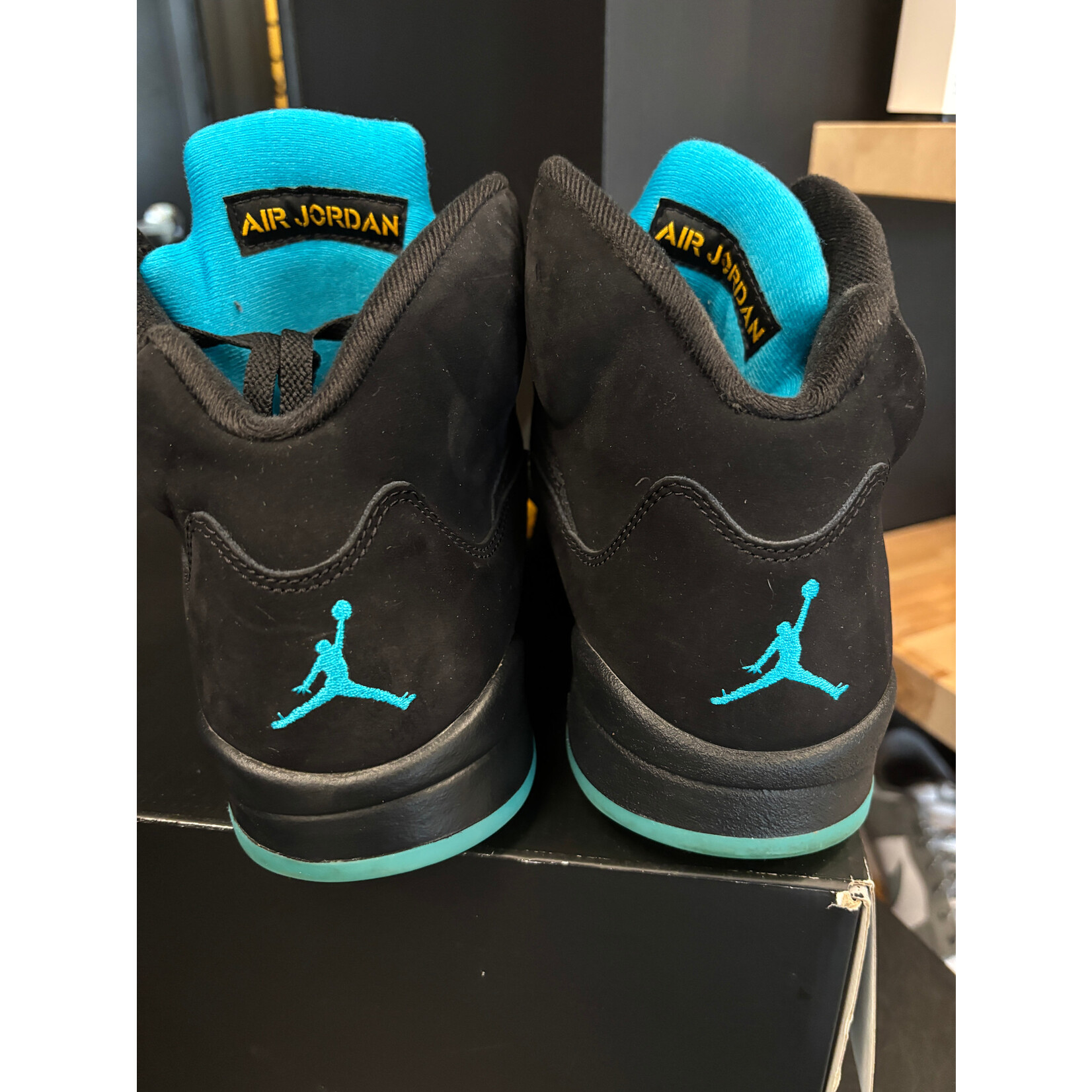 Jordan Jordan 5 Retro Aqua Size 11, PREOWNED