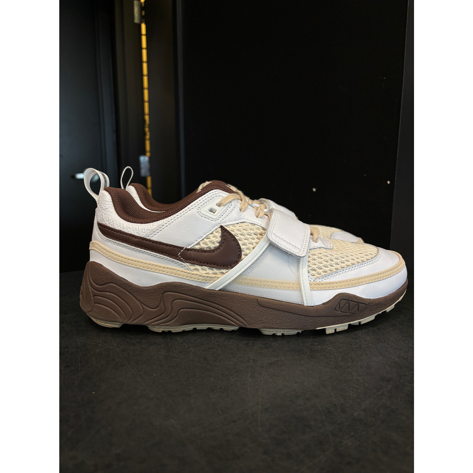 Nike Nike Zoom Field Jaxx Travis Scott Light Chocolate Size 10.5, PREOWNED NO BOX