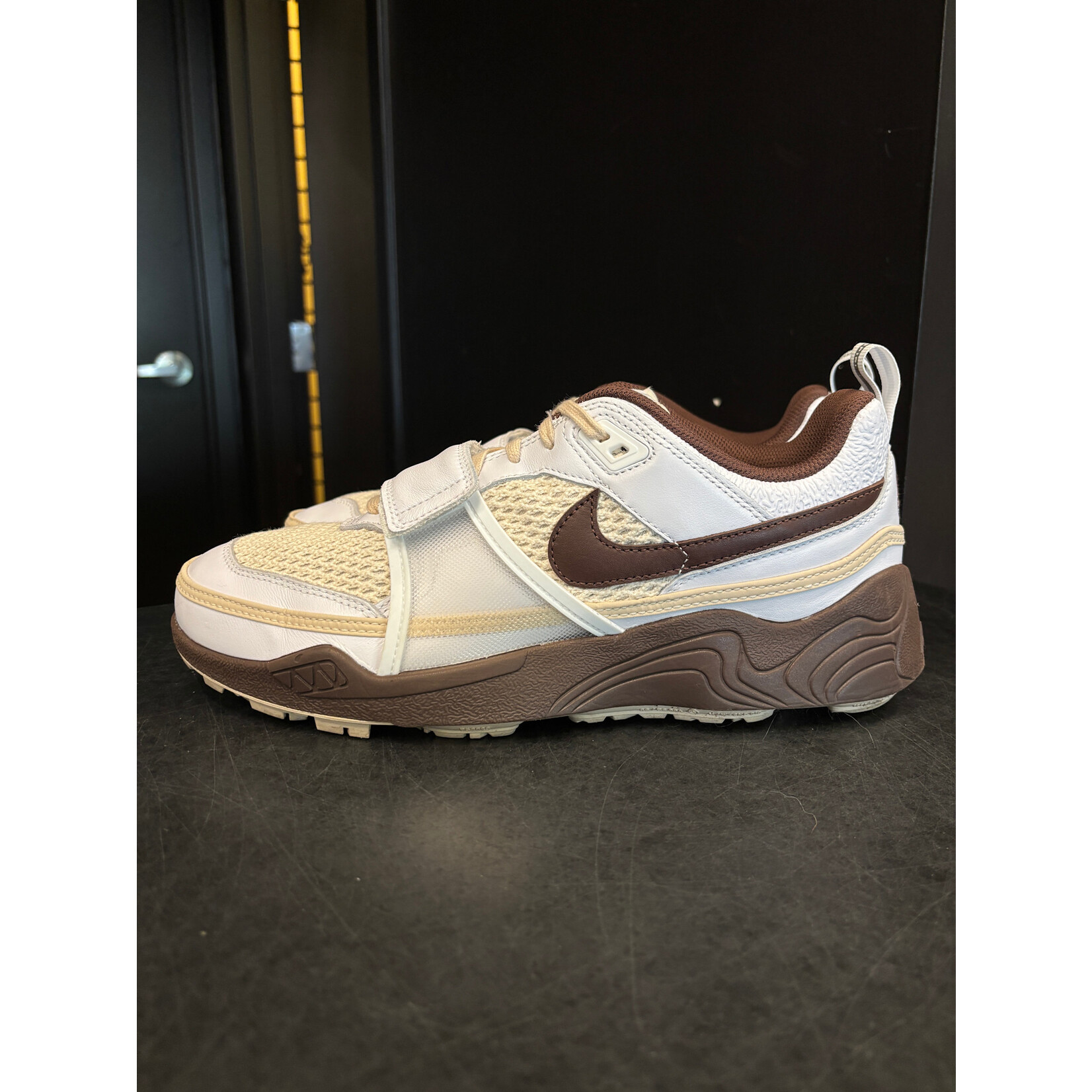 Nike Nike Zoom Field Jaxx Travis Scott Light Chocolate Size 10.5, PREOWNED NO BOX