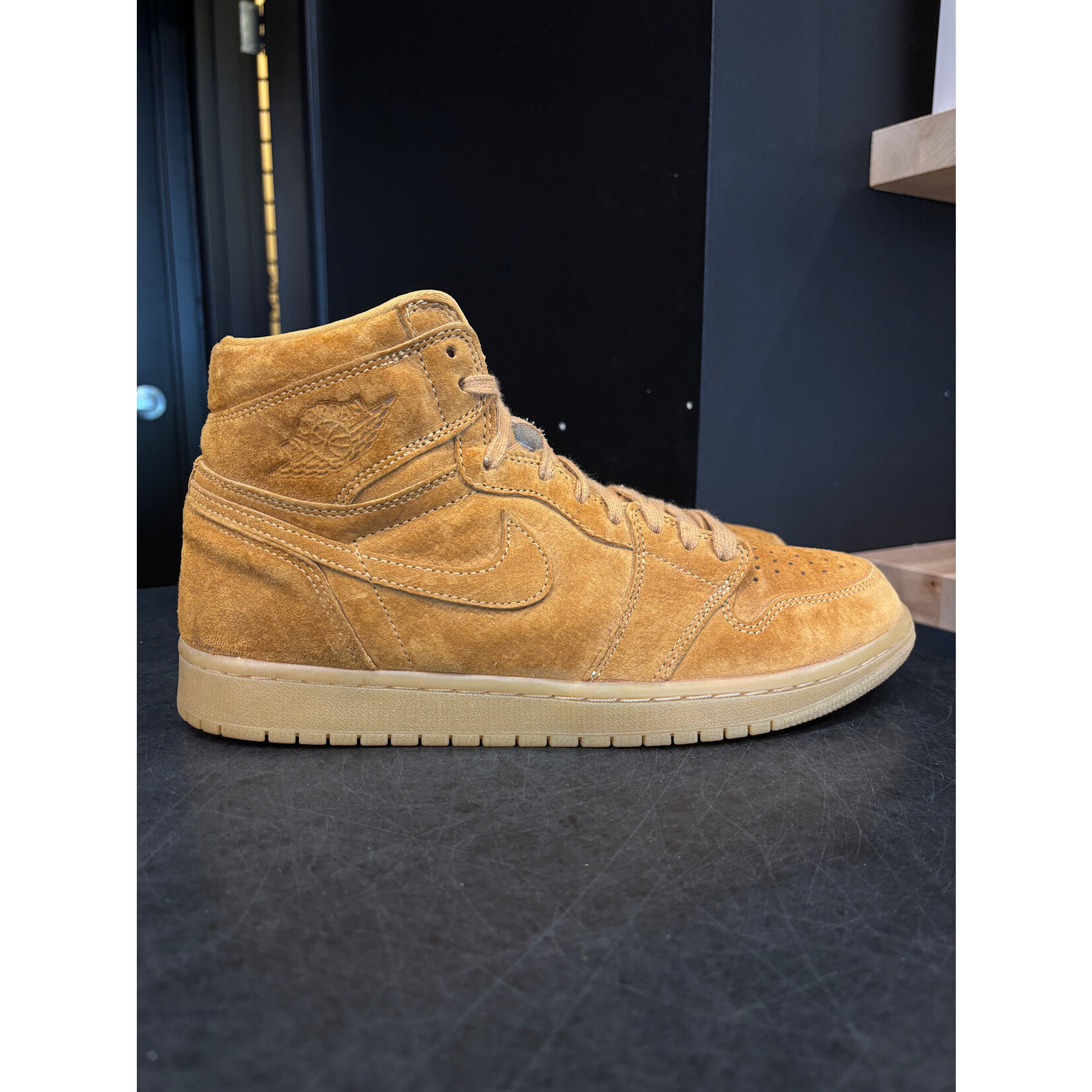 Jordan Jordan 1 Retro High Wheat Size 11, PREOWNED NO BOX