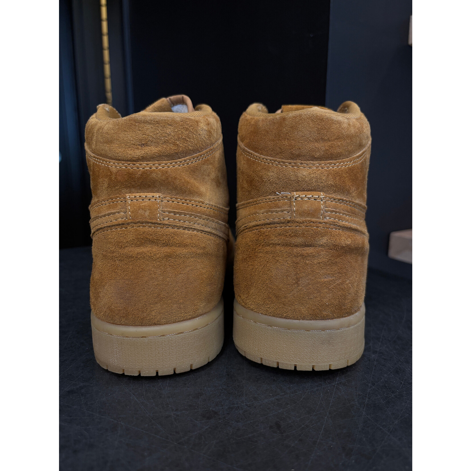 Jordan Jordan 1 Retro High Wheat Size 11, PREOWNED NO BOX