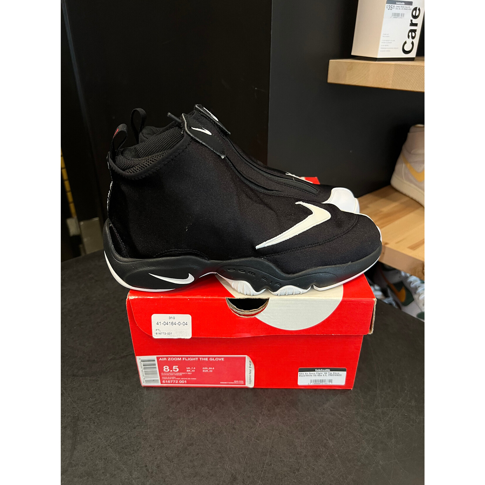 Nike Nike Air Zoom Flight '98 The Glove Black/White OG Size 8.5, PREOWNED
