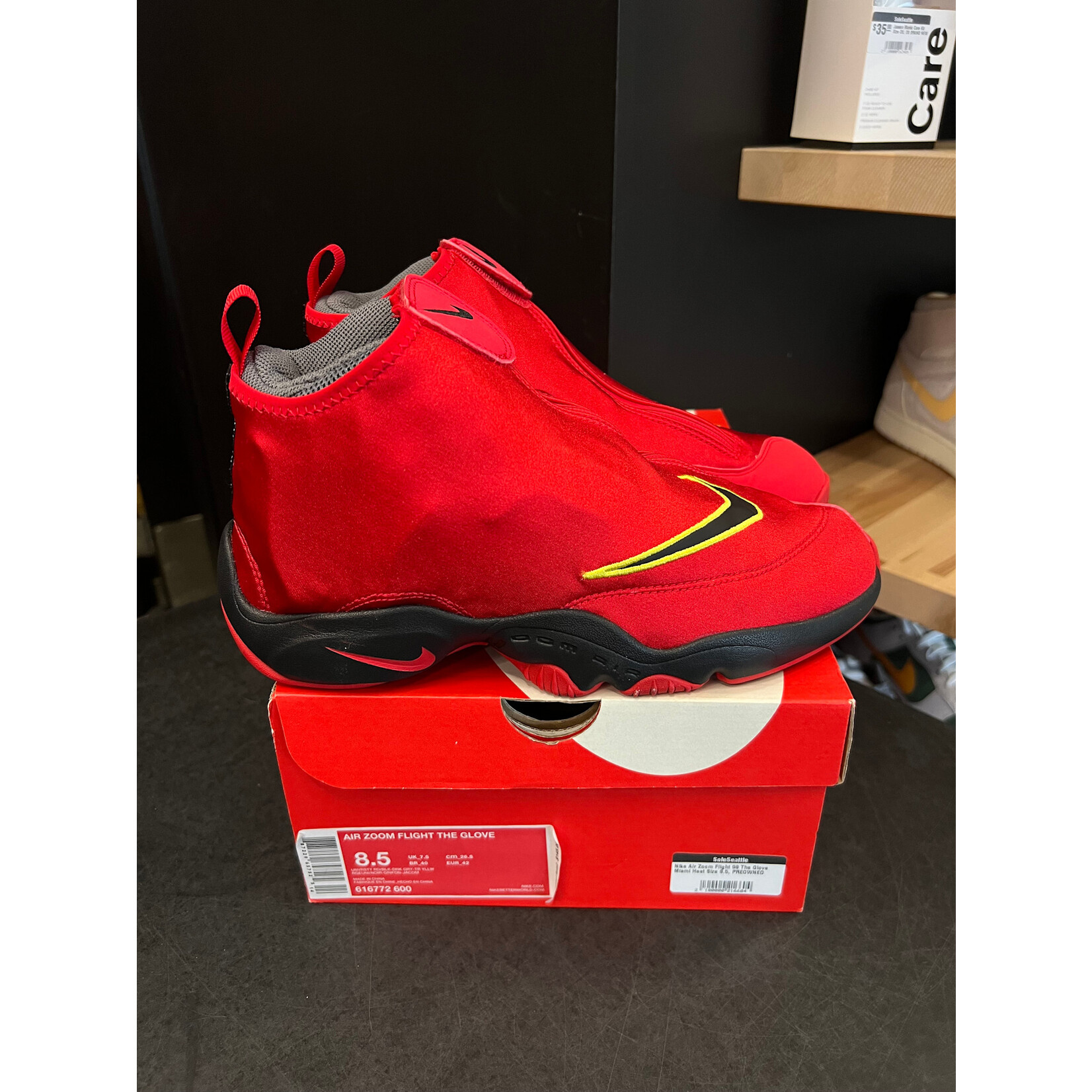 Nike Nike Air Zoom Flight 98 The Glove Miami Heat Size 8.5, PREOWNED