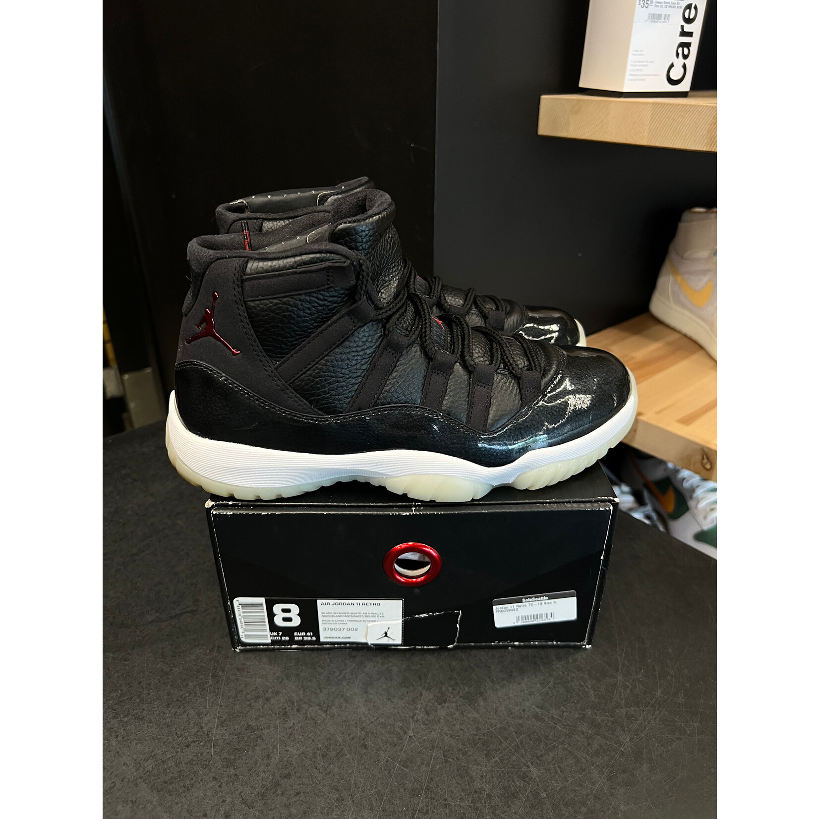 Jordan Jordan 11 Retro 72-10 Size 8, PREOWNED
