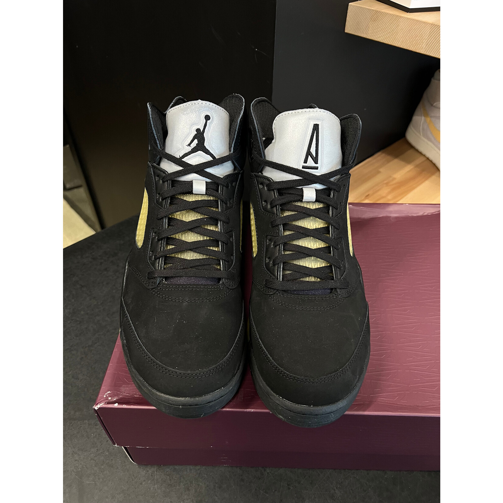 Jordan Jordan 5 Retro A Ma Maniére Dusk Size 10.5, PREOWNED
