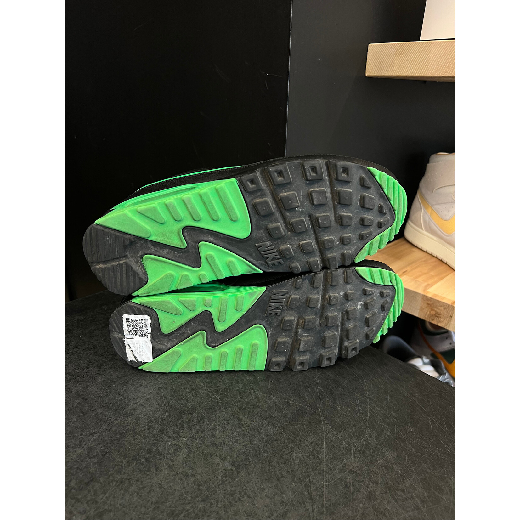 Nike Nike Air Max 90 Undefeated Black Green Size 9, PREOWNED