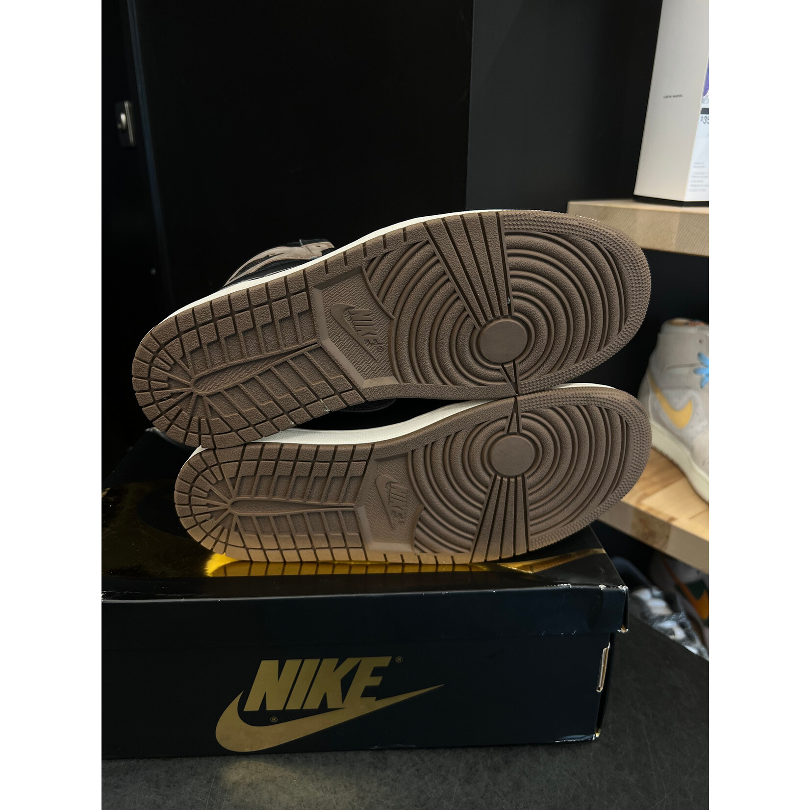 Jordan Jordan 1 Retro High OG Palomino Size 10, PREOWNED