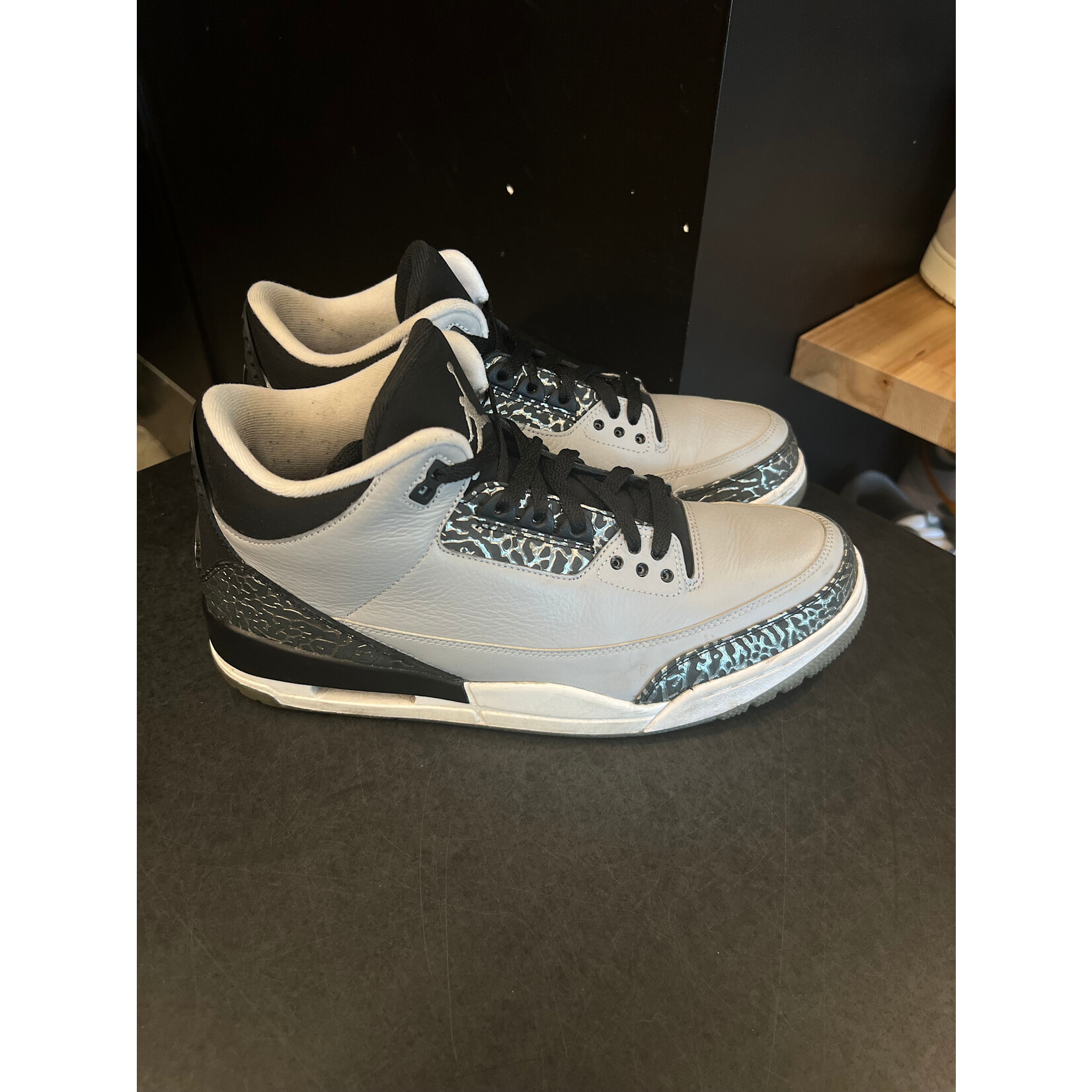 Jordan Jordan 3 Retro Wolf Grey Size 11.5, PREOWNED