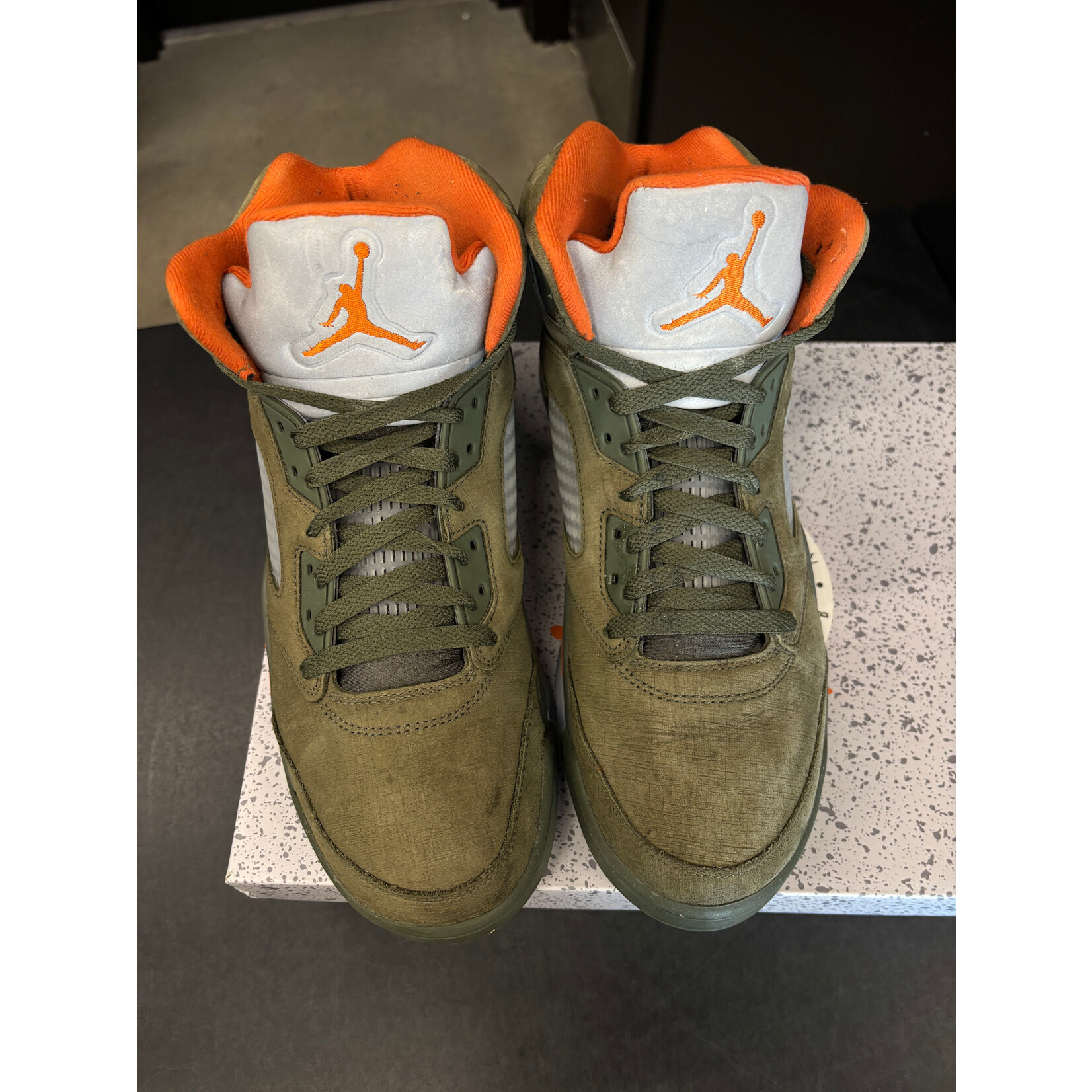 Jordan Jordan 5 Retro Olive (2024) Size 10.5, PREOWNED