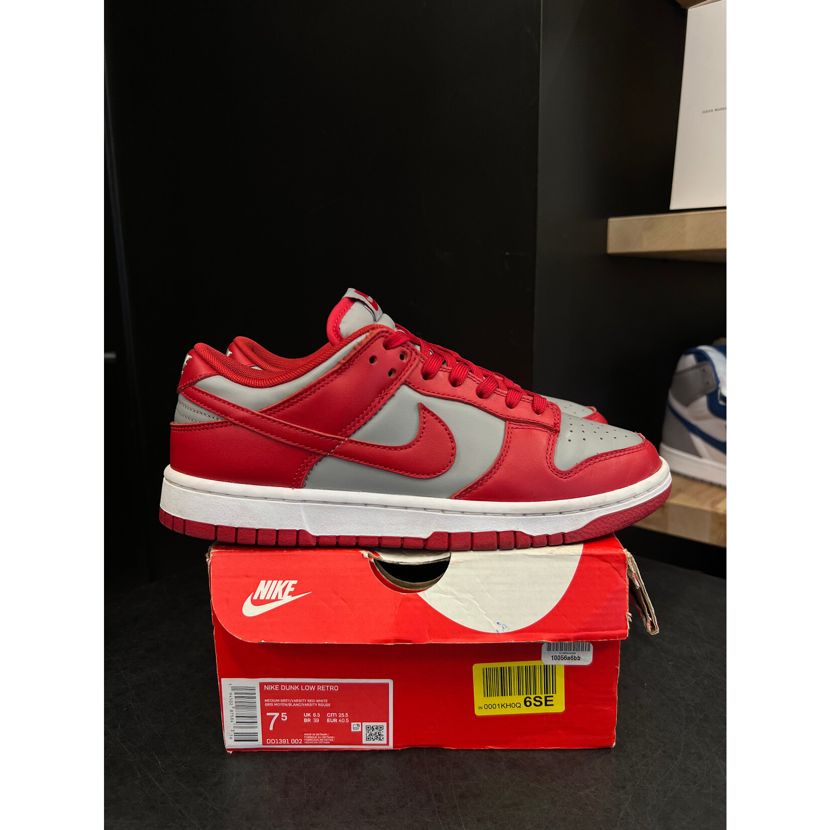 Nike Nike Dunk Low Retro UNLV (2021) Size 7.5, PREOWNED
