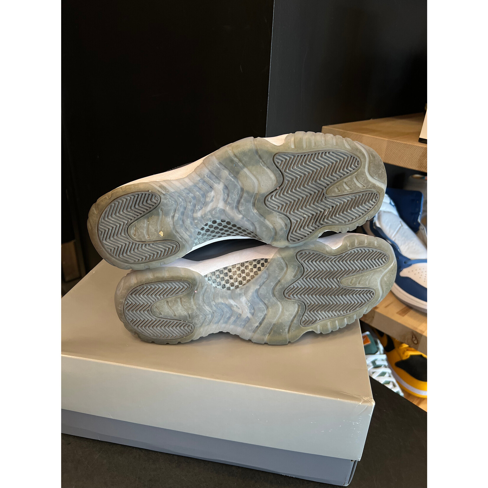 Jordan Jordan 11 Retro Cool Grey (2021) Size 12, PREOWNED