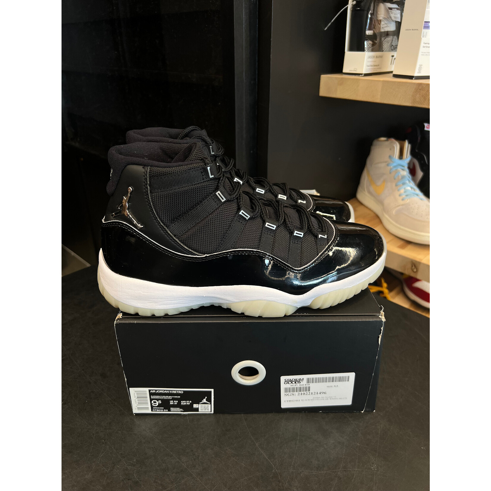 Jordan Jordan 11 Retro Jubilee 25th Anniversary Size 9.5, PREOWNED