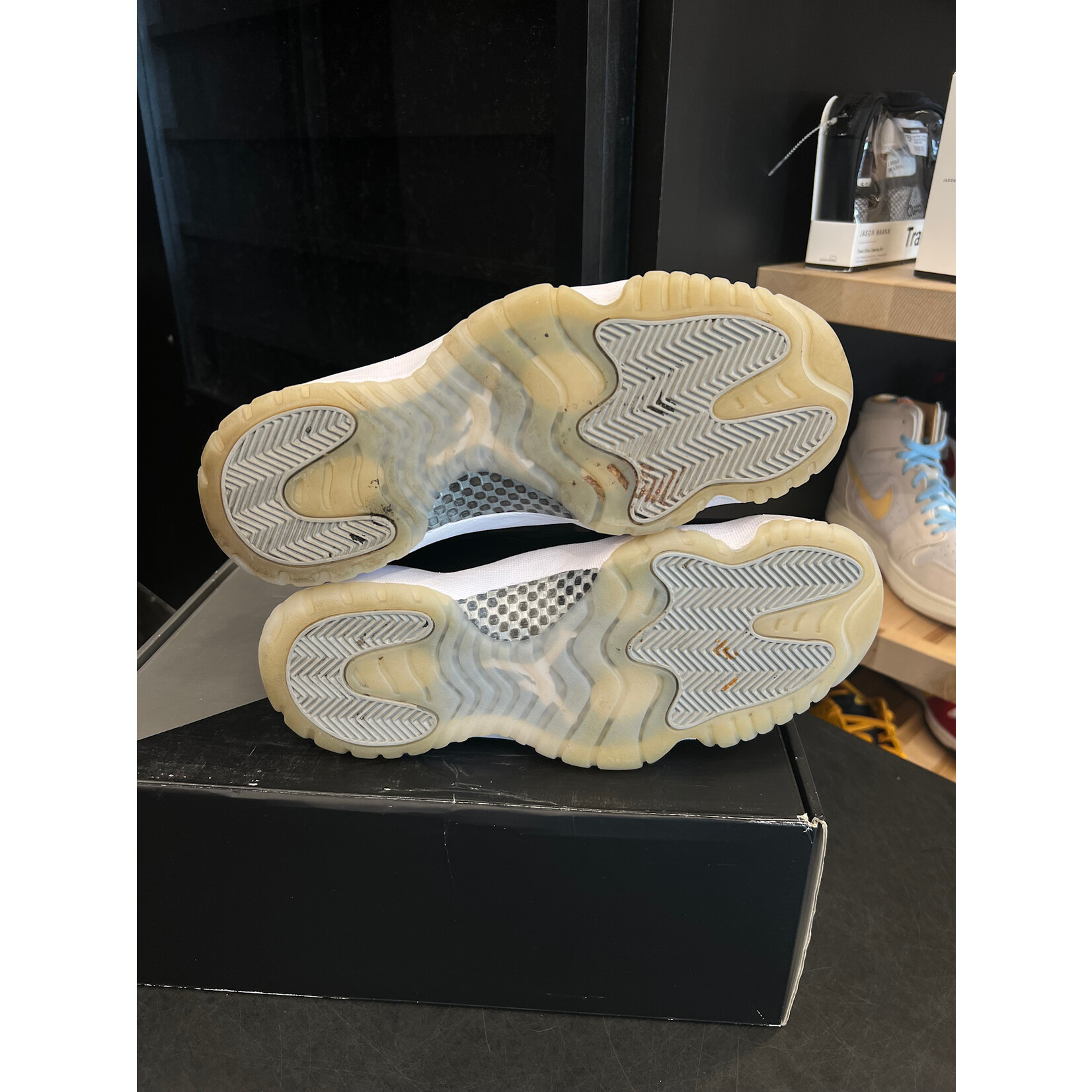 Jordan Jordan 11 Retro Jubilee 25th Anniversary Size 9.5, PREOWNED