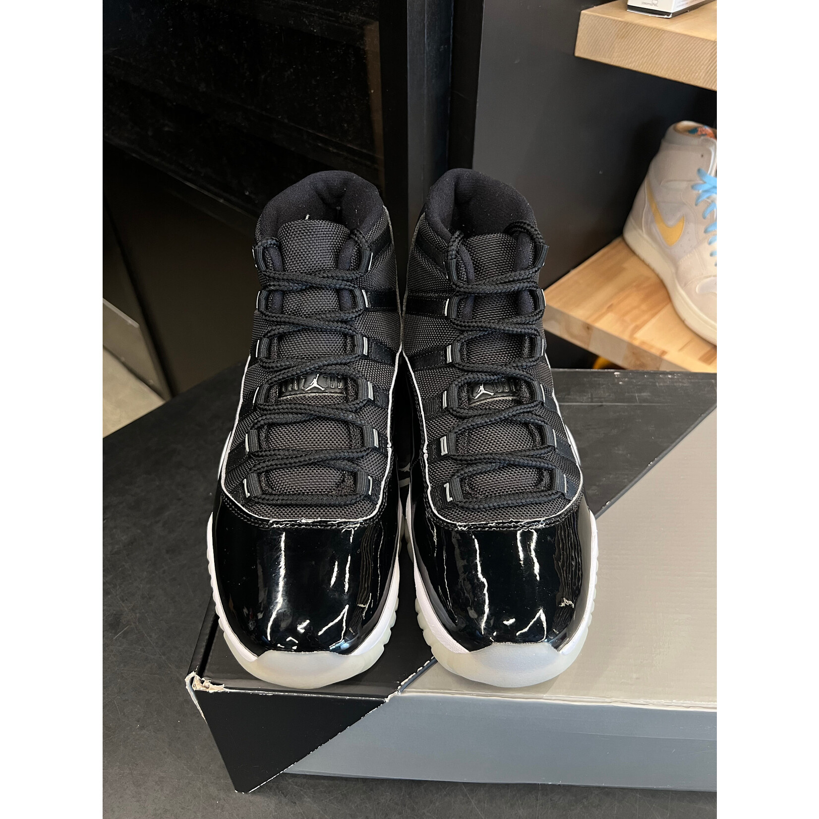 Jordan Jordan 11 Retro Jubilee 25th Anniversary Size 9.5, PREOWNED