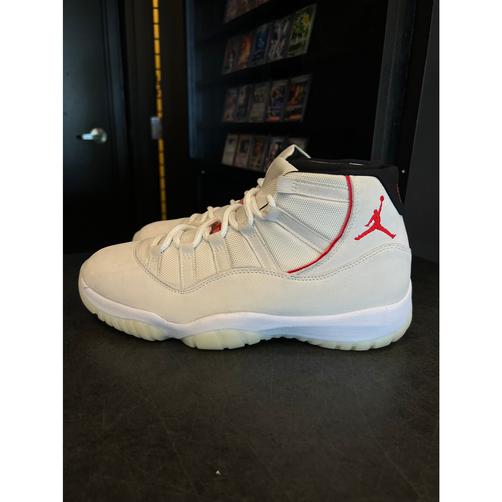 Jordan Jordan 11 Retro Platinum Tint Size 10.5, PREOWNED NO BOX WORN ONCE