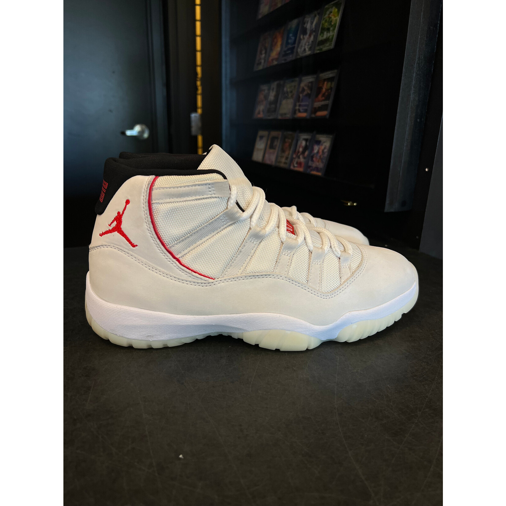 Jordan Jordan 11 Retro Platinum Tint Size 10.5, PREOWNED NO BOX WORN ONCE