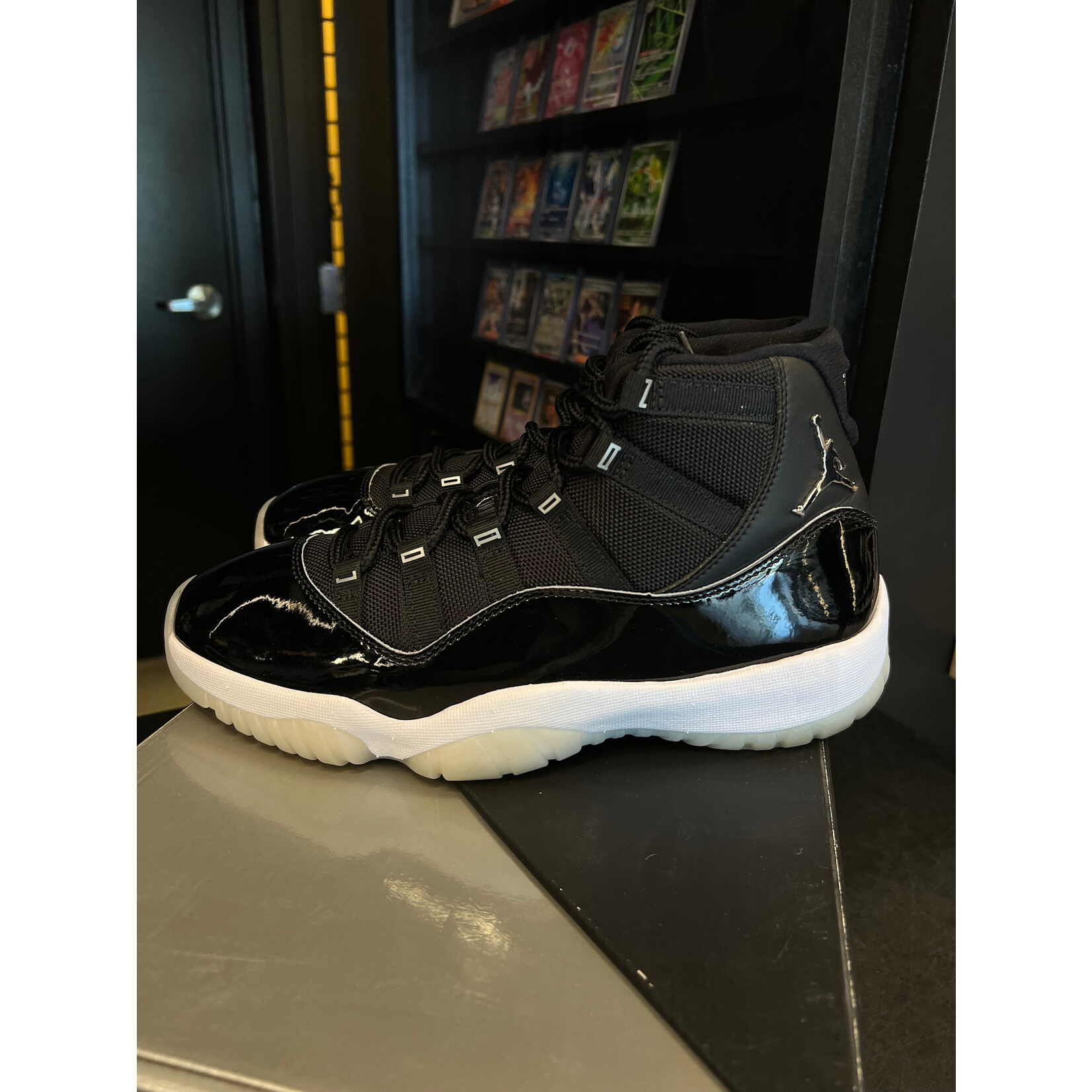 Jordan Jordan 11 Retro Jubilee 25th Anniversary Size 10, PREOWNED