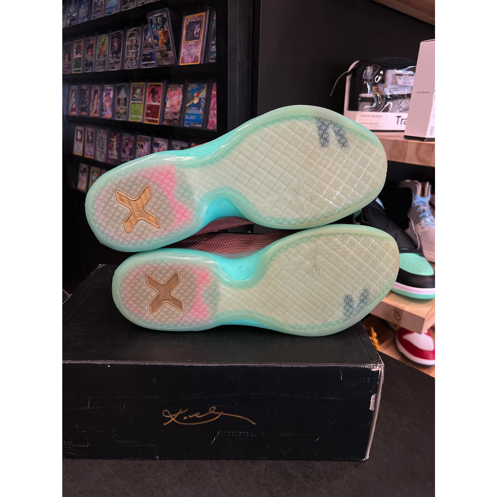 Nike Nike Kobe 10 Easter Size 12, PREOWNED