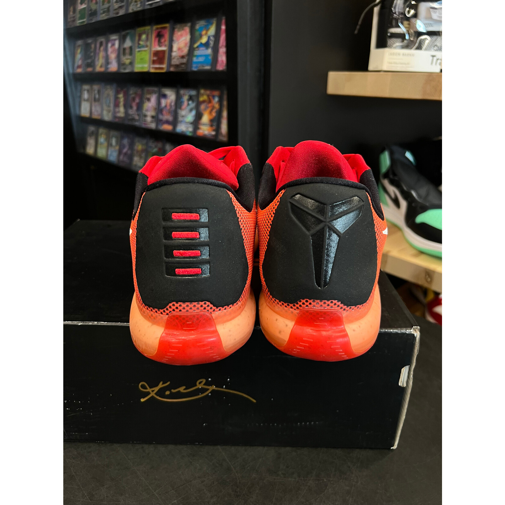 Nike Nike Kobe 10 Hot Lava Size 12, PREOWNED